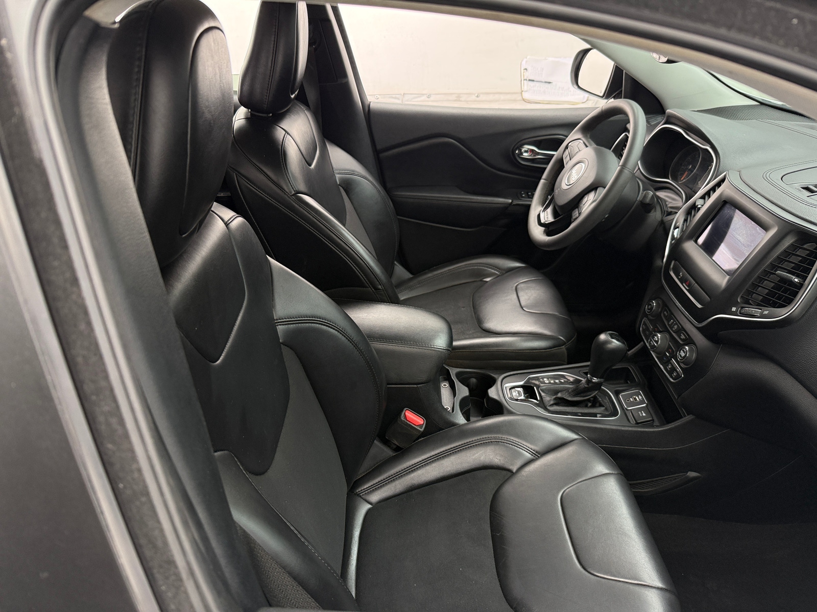 Thumbnail: 2020 Jeep Cherokee - 2