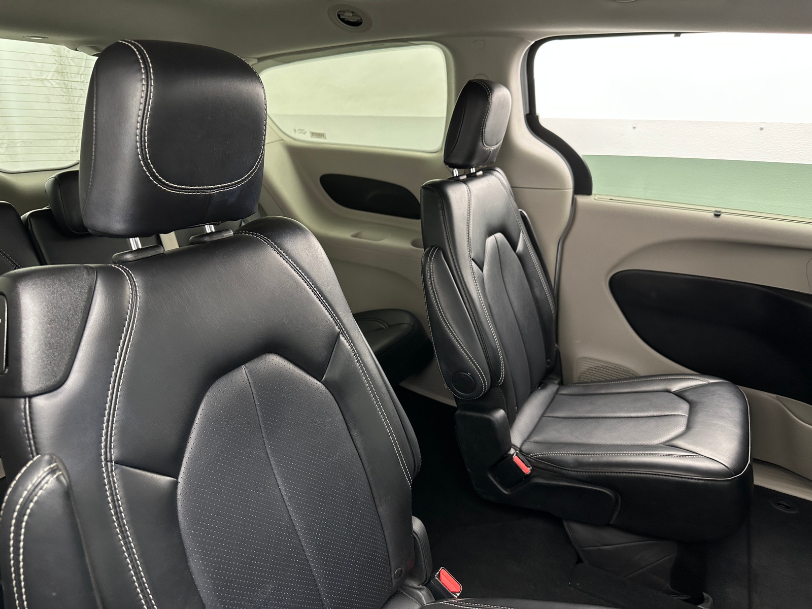 Thumbnail: 2024 Chrysler Pacifica - 5