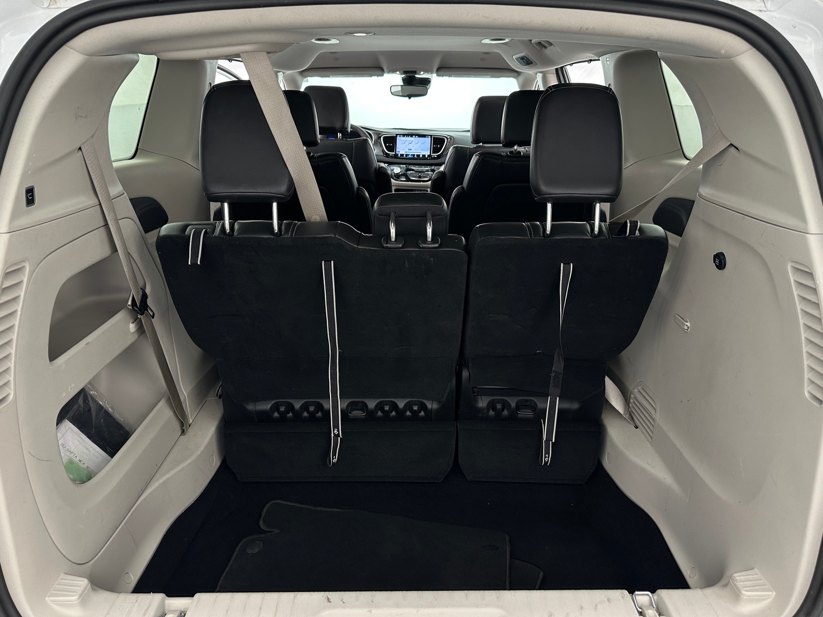 Thumbnail: 2024 Chrysler Pacifica - 6