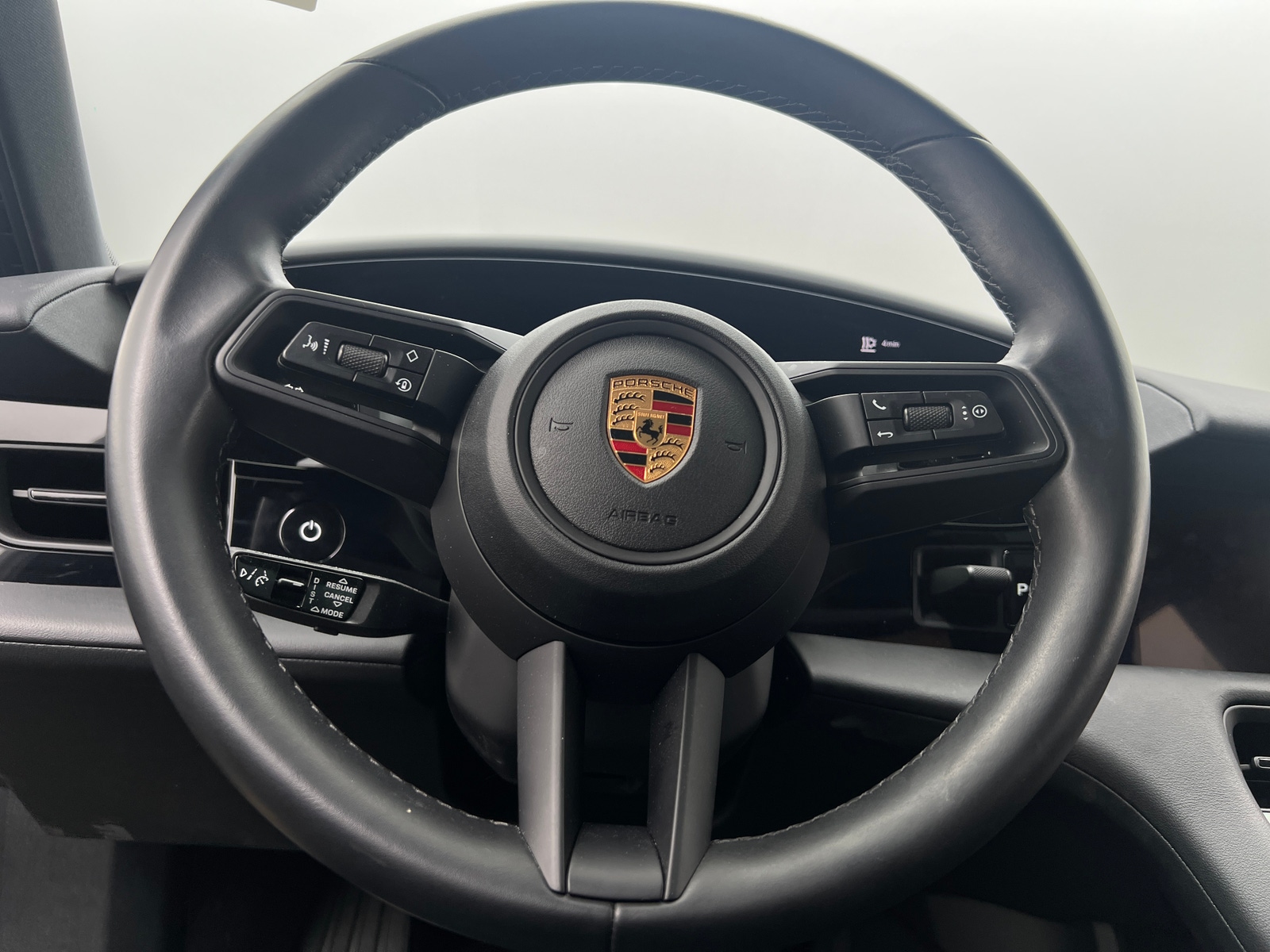 Thumbnail: 2022 Porsche Taycan - 4