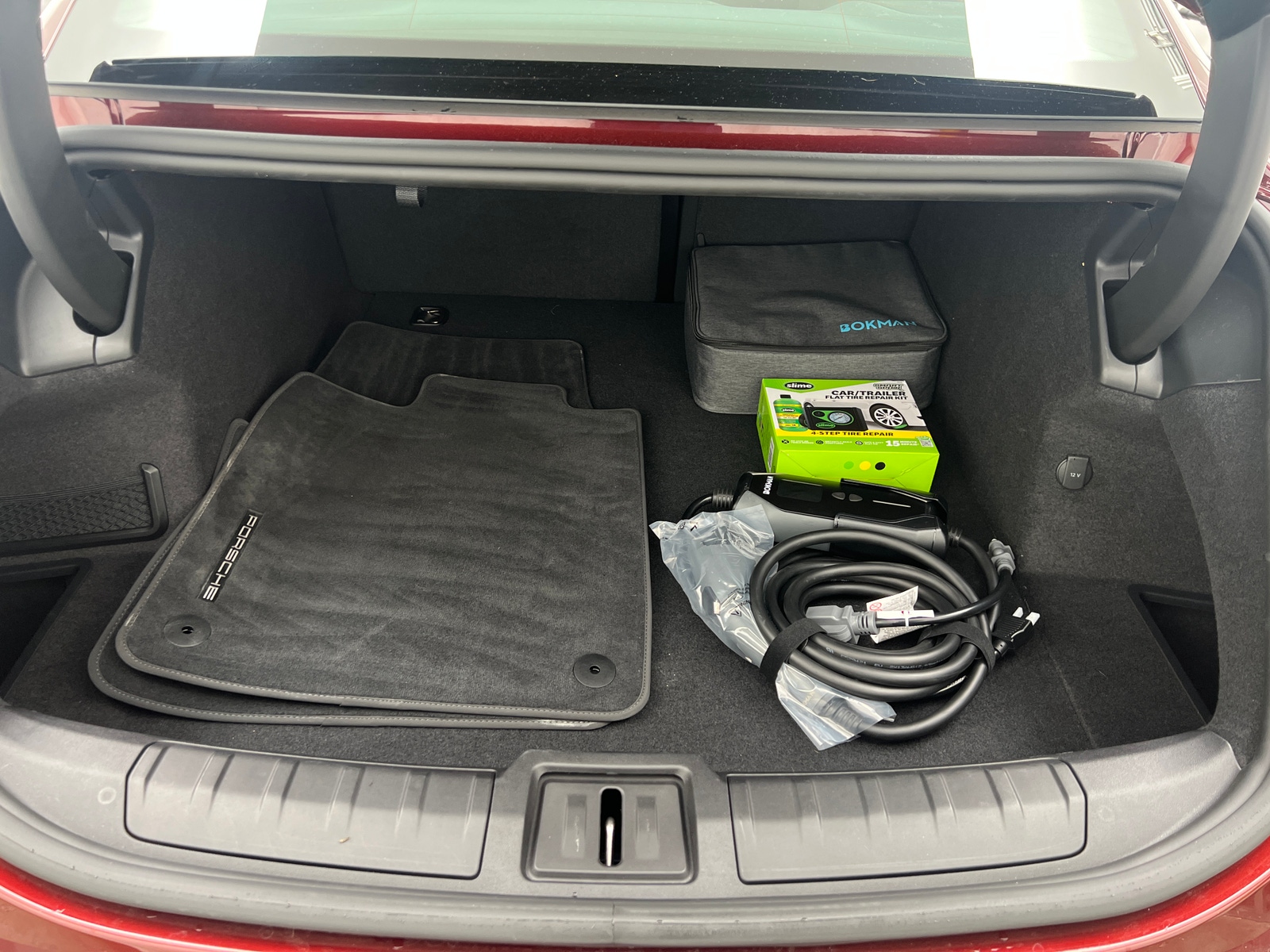 Thumbnail: 2022 Porsche Taycan - 6