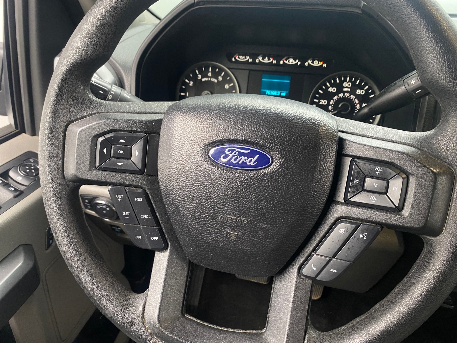 Thumbnail: 2019 Ford Econoline - 5