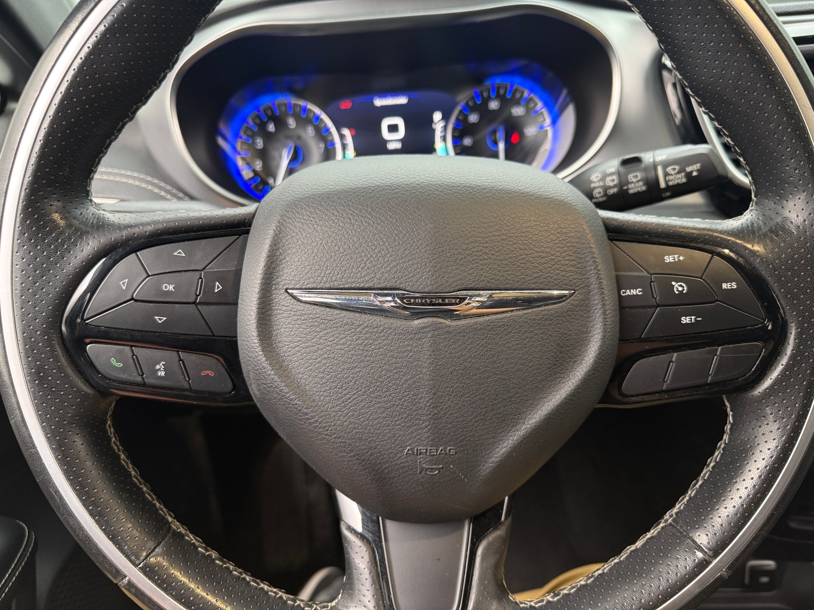 Thumbnail: 2020 Chrysler Pacifica - 4