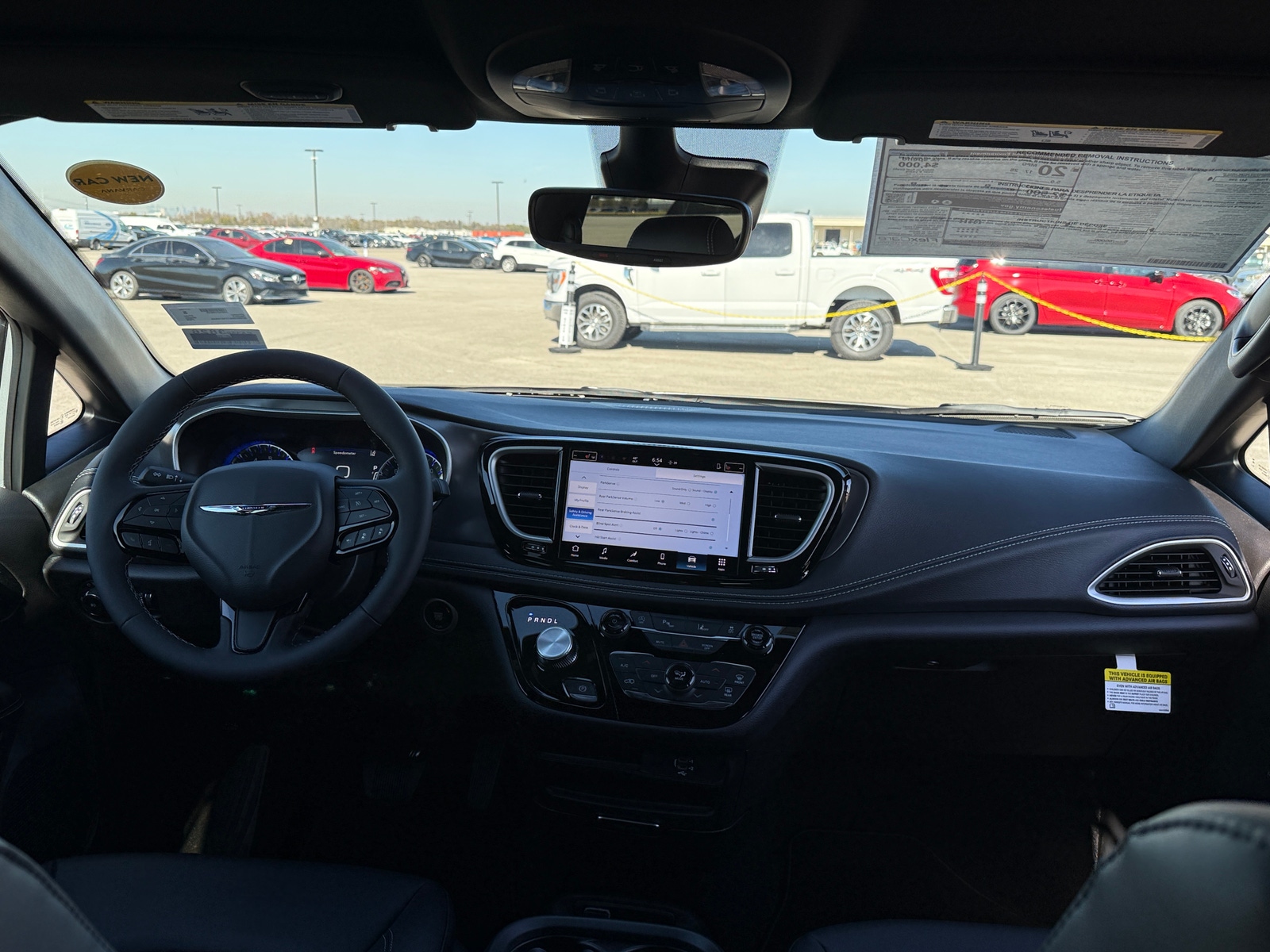 Thumbnail: 2026 Chrysler Pacifica - 2