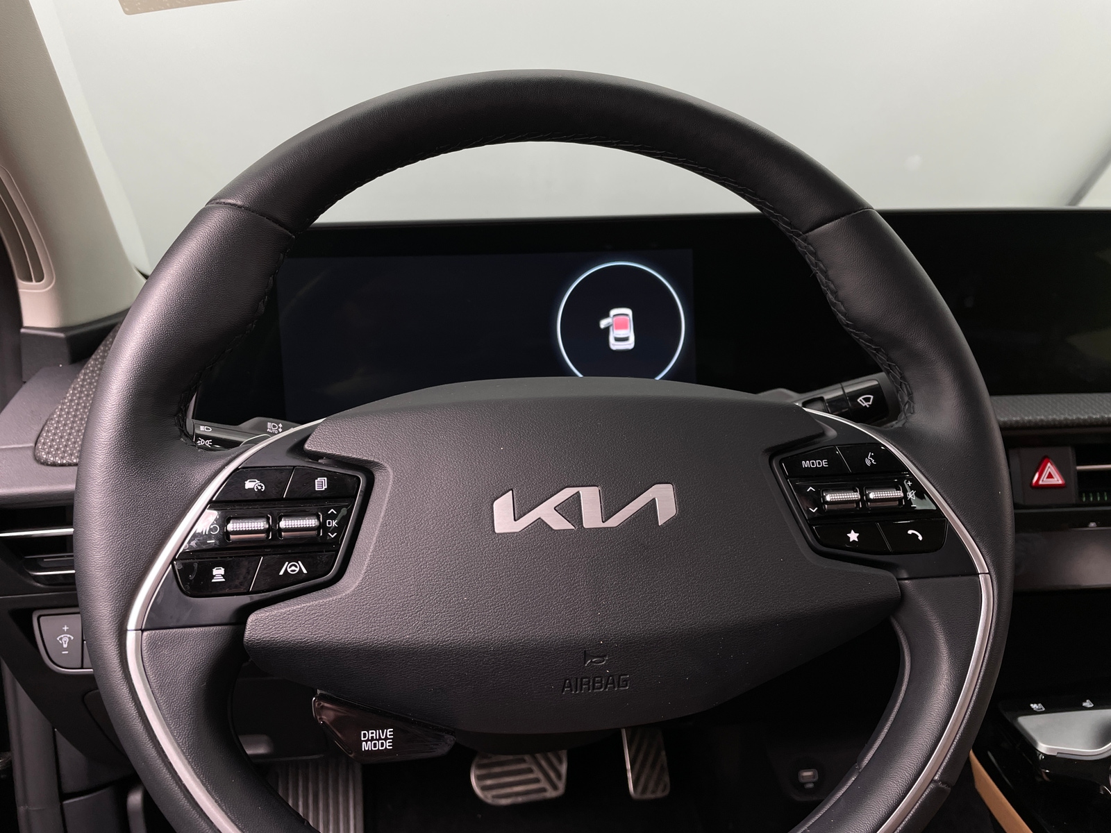 Thumbnail: 2023 Kia EV6 - 4