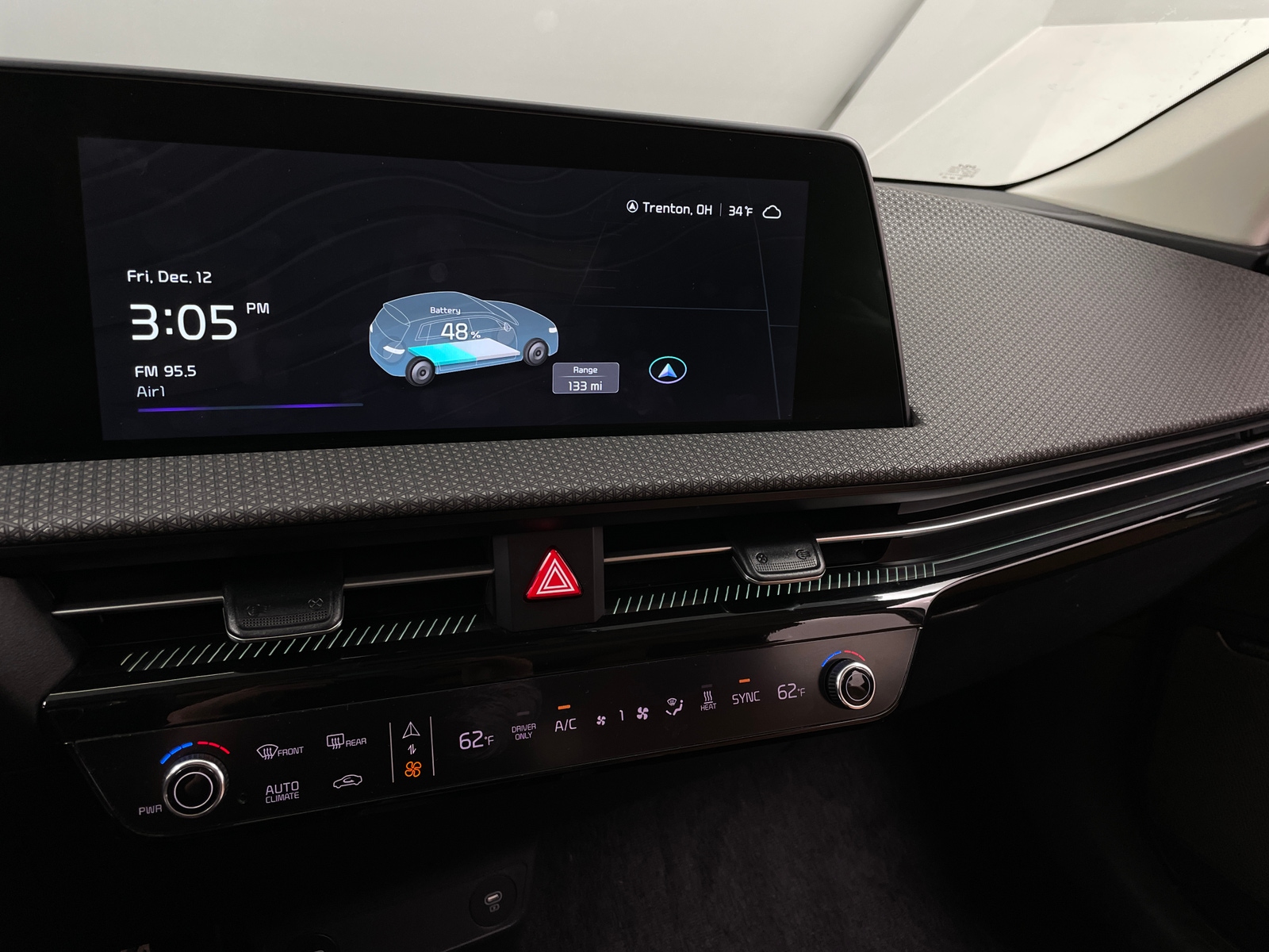 Thumbnail: 2023 Kia EV6 - 3