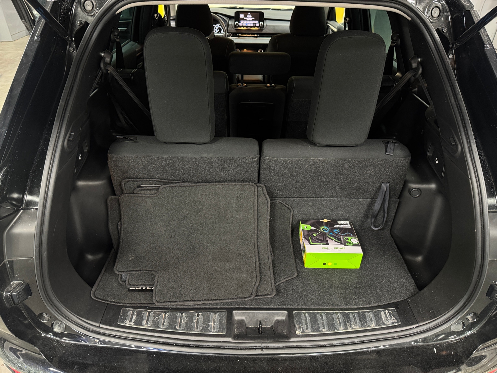 Thumbnail: 2023 Mitsubishi Outlander - 7