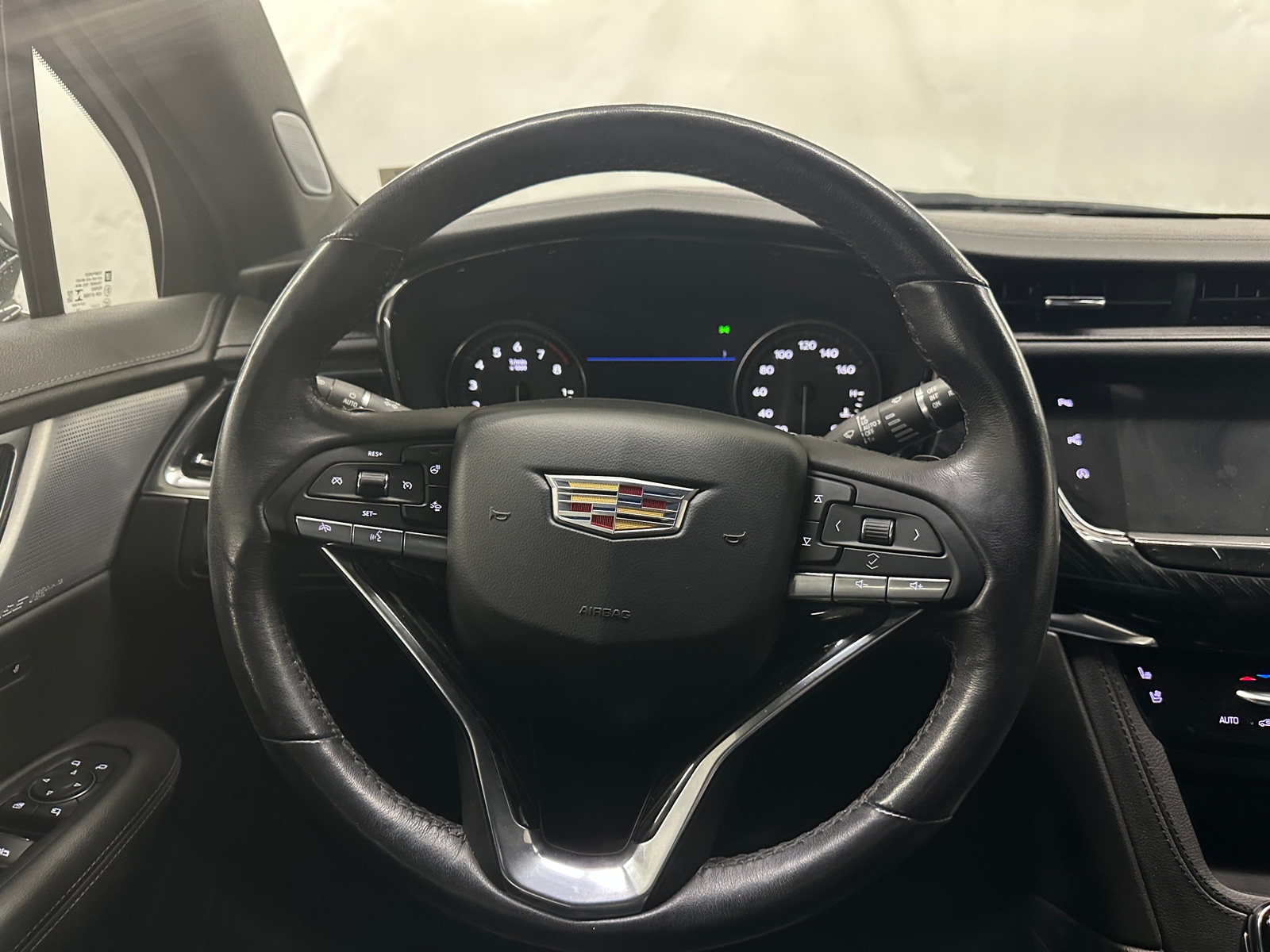 Thumbnail: 2020 Cadillac XT6 - 4