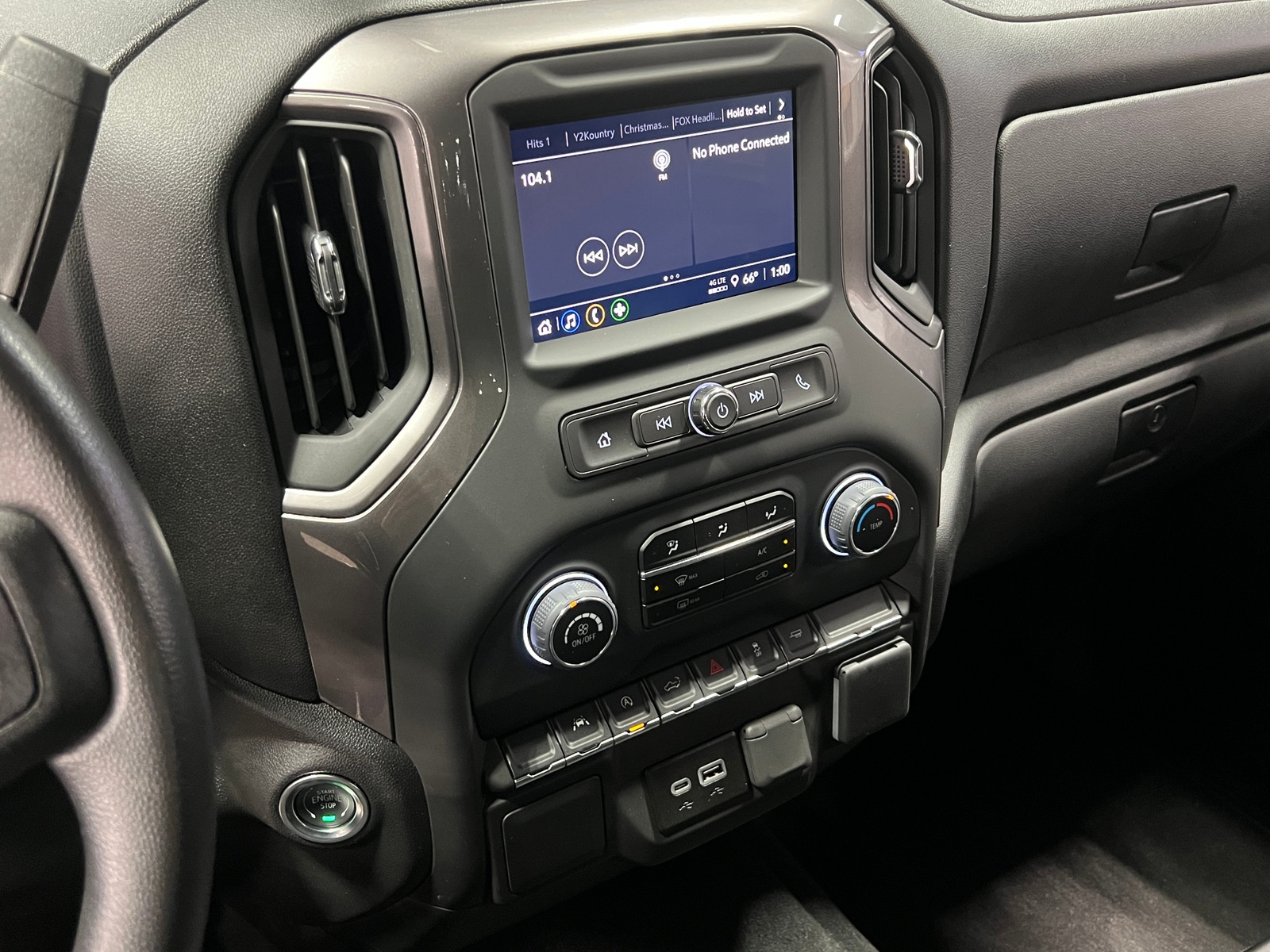 Thumbnail: 2025 Chevrolet Silverado 1500 - 4