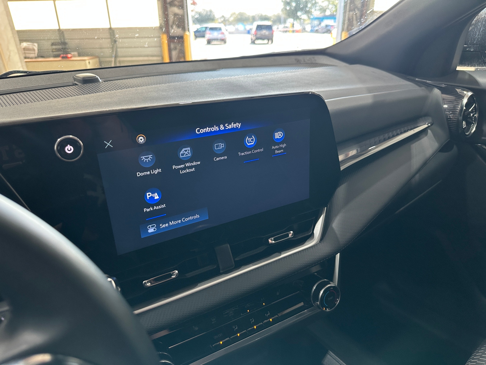 Thumbnail: 2025 Chevrolet Equinox - 4