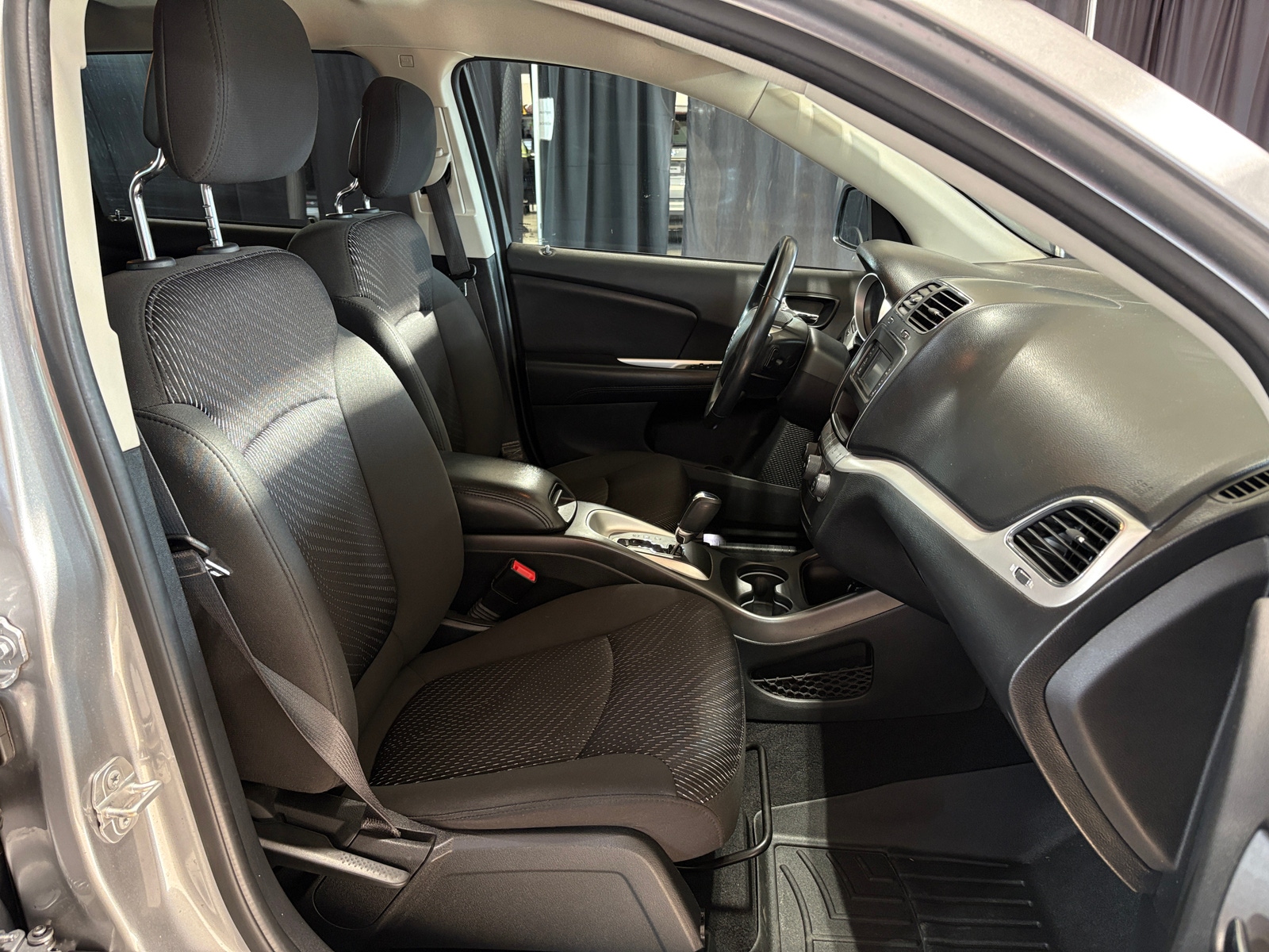 Thumbnail: 2018 Dodge Journey - 2