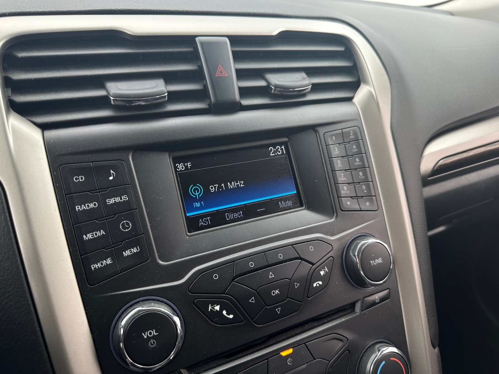 Thumbnail: 2015 Ford Fusion - 3