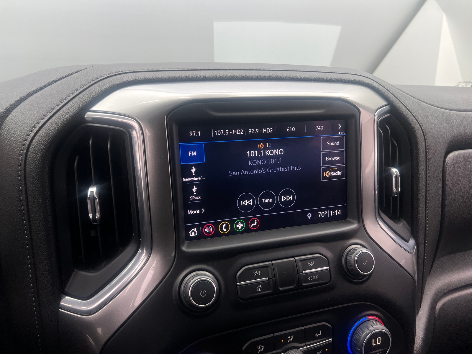 Thumbnail: 2019 Chevrolet Silverado 1500 - 4