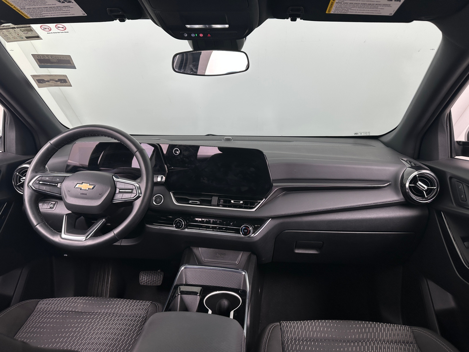 Thumbnail: 2025 Chevrolet Equinox - 3