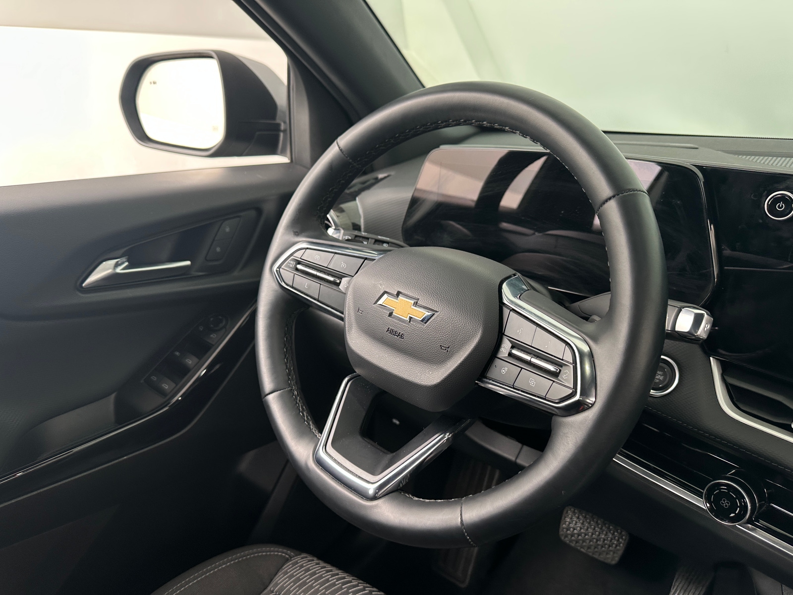 Thumbnail: 2025 Chevrolet Equinox - 5