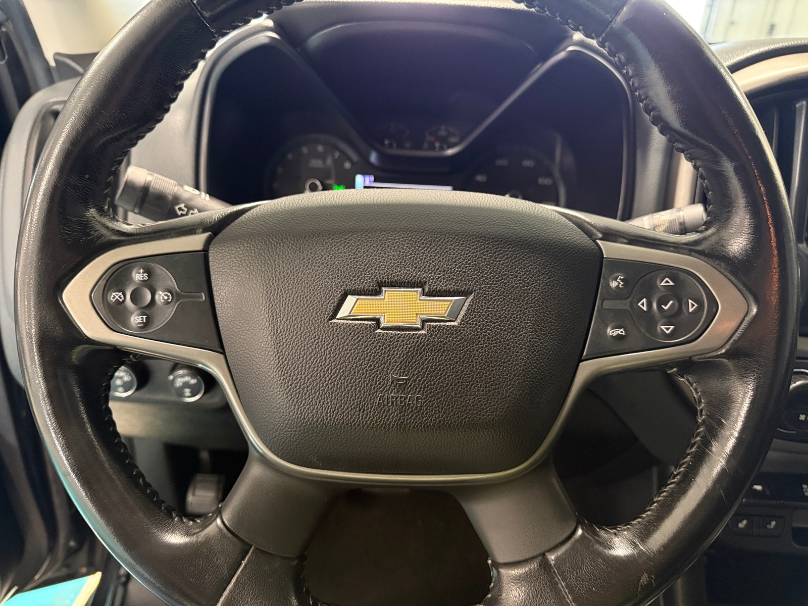 Thumbnail: 2017 Chevrolet Colorado - 4