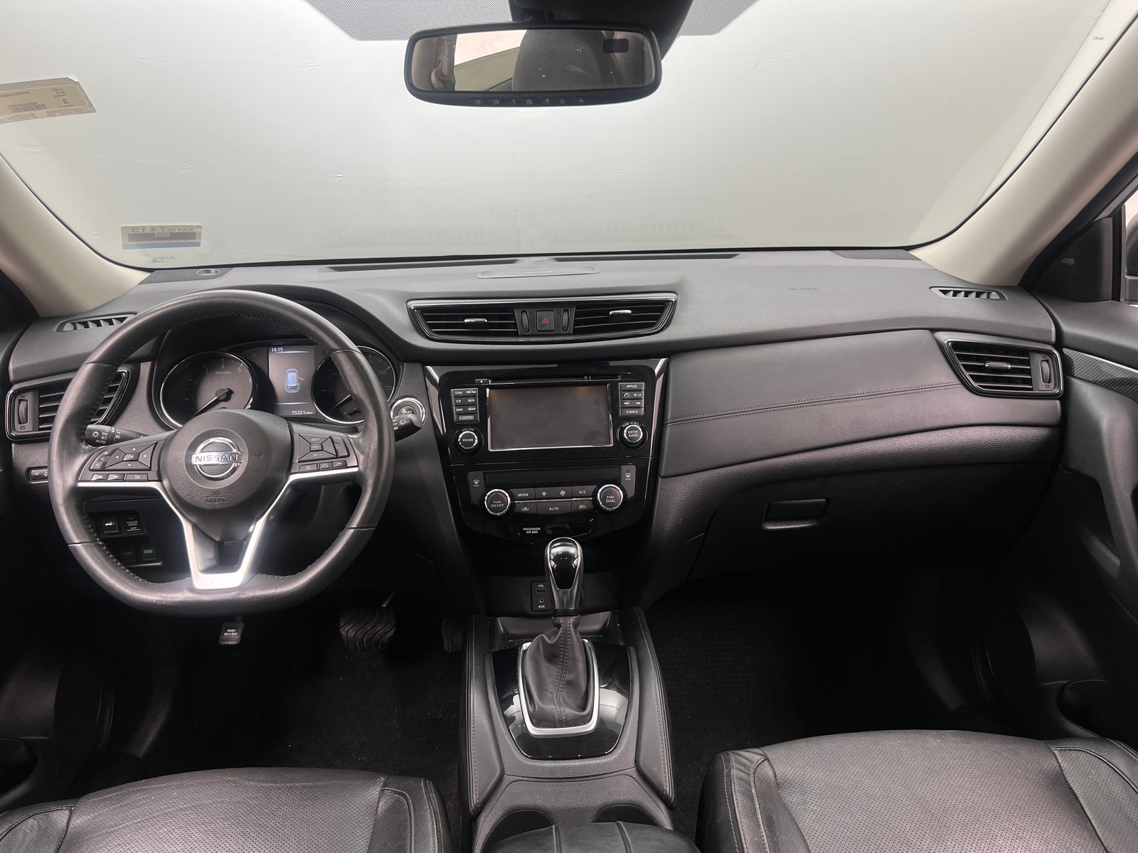 Thumbnail: 2017 Nissan Rogue - 2