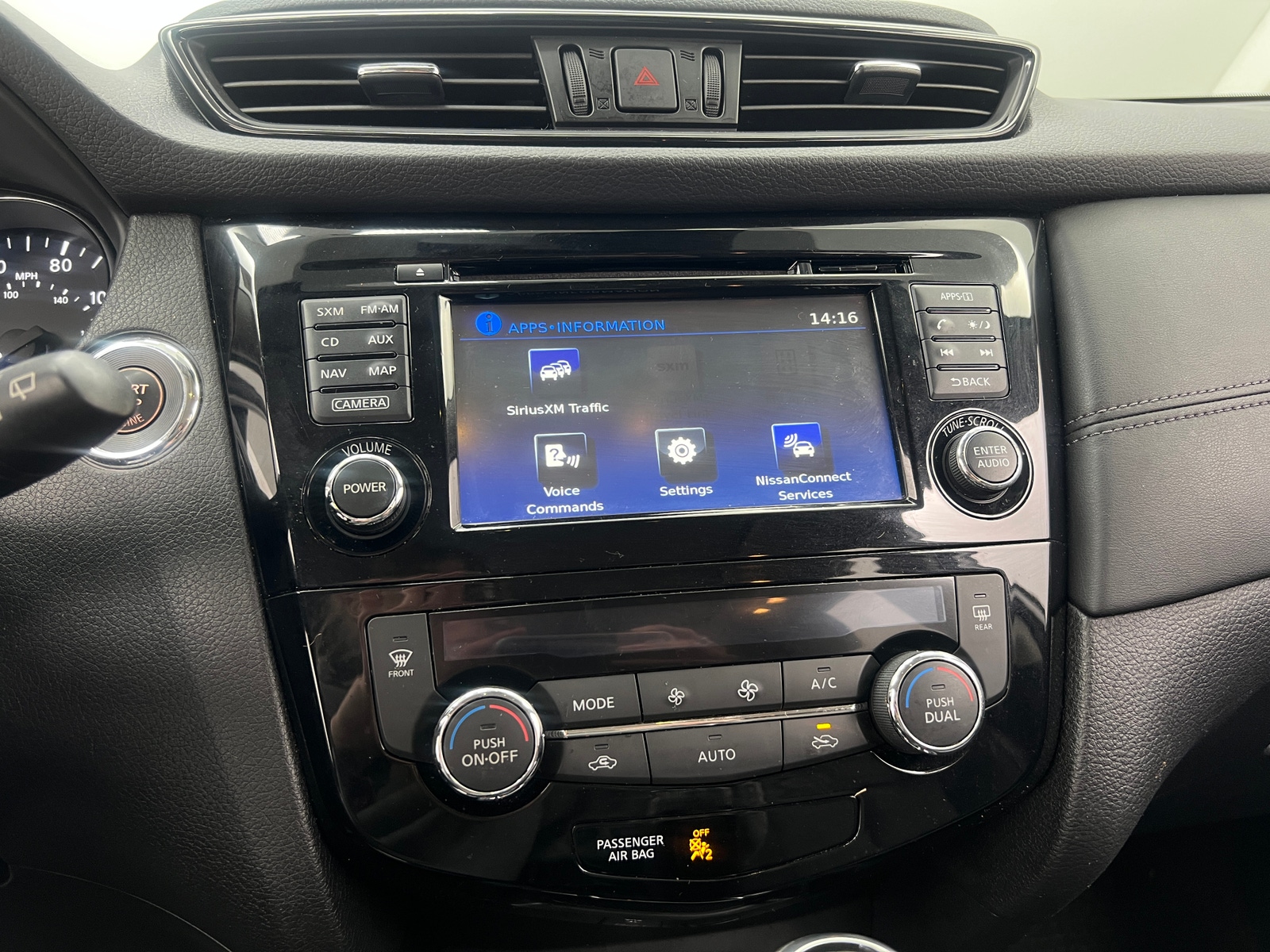 Thumbnail: 2017 Nissan Rogue - 3