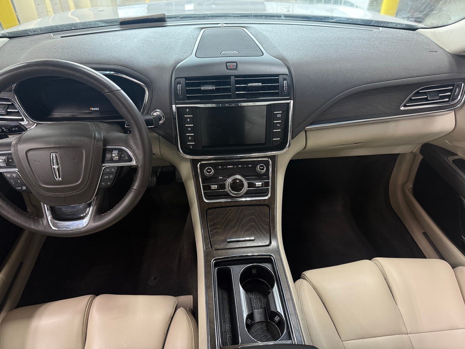 Thumbnail: 2019 Lincoln Continental - 2