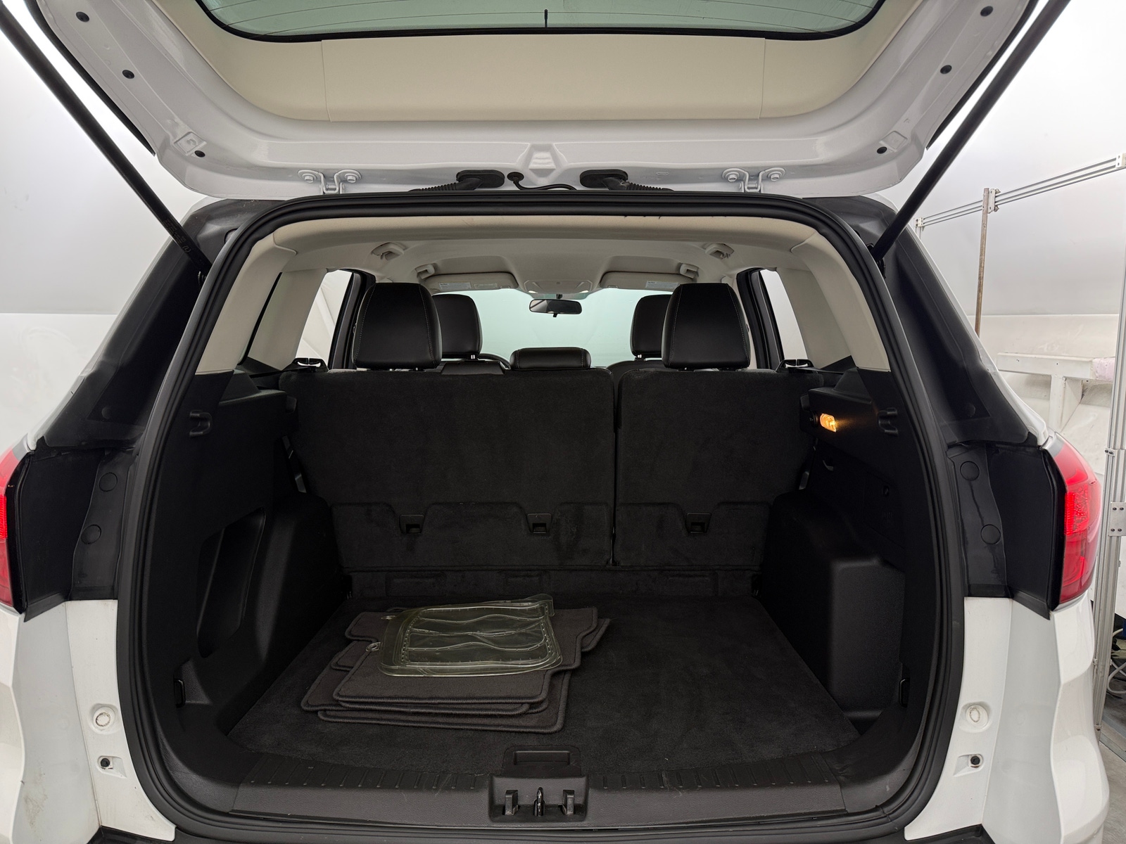 Thumbnail: 2019 Ford Escape - 7