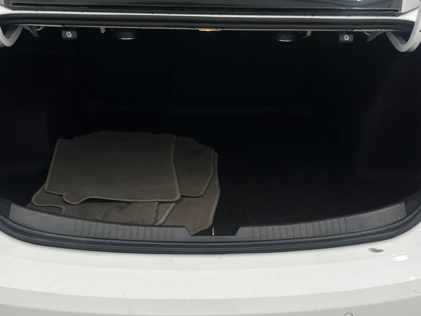 Thumbnail: 2024 Chevrolet Malibu - 6