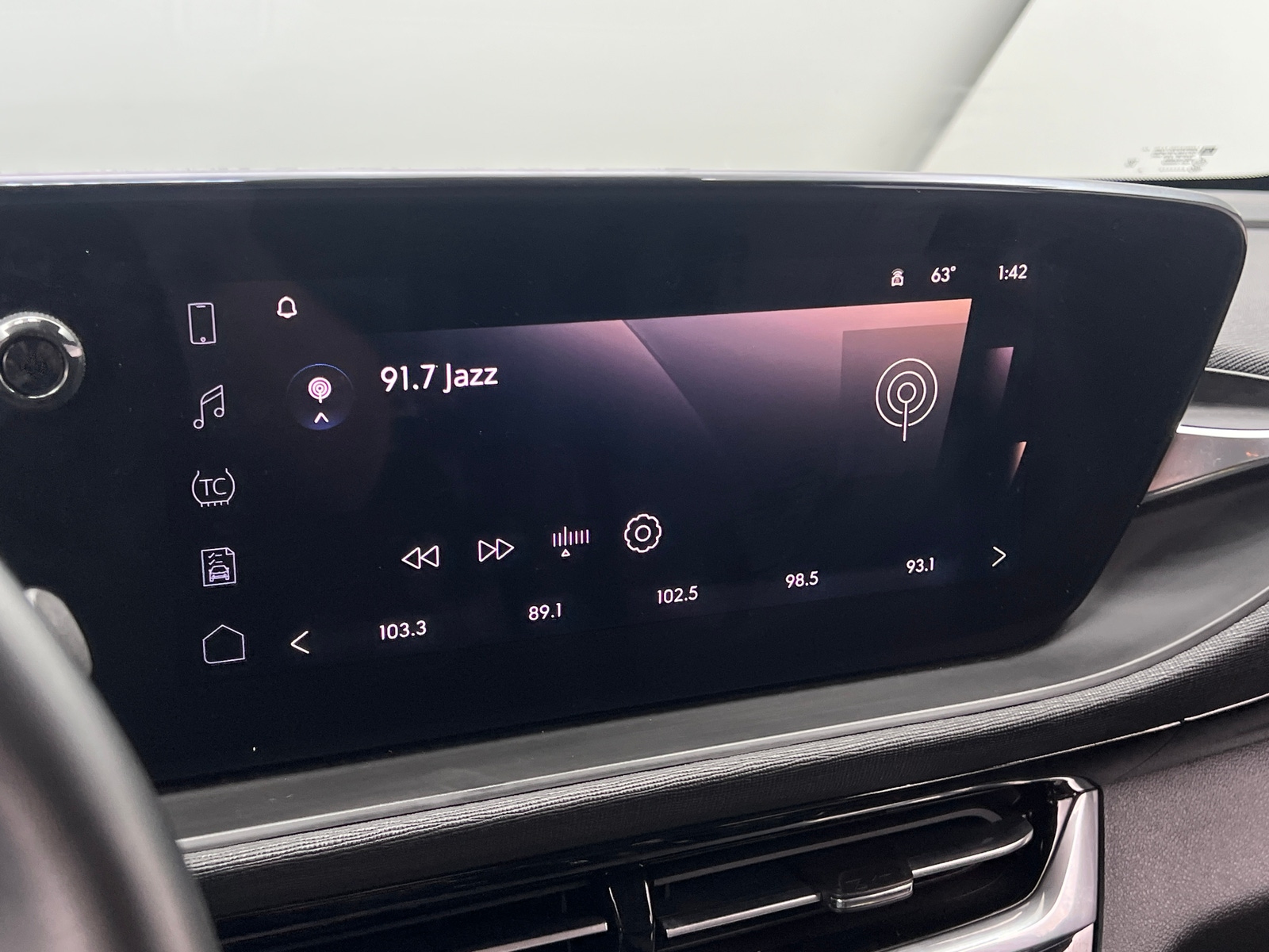 Thumbnail: 2024 Buick Envista - 3