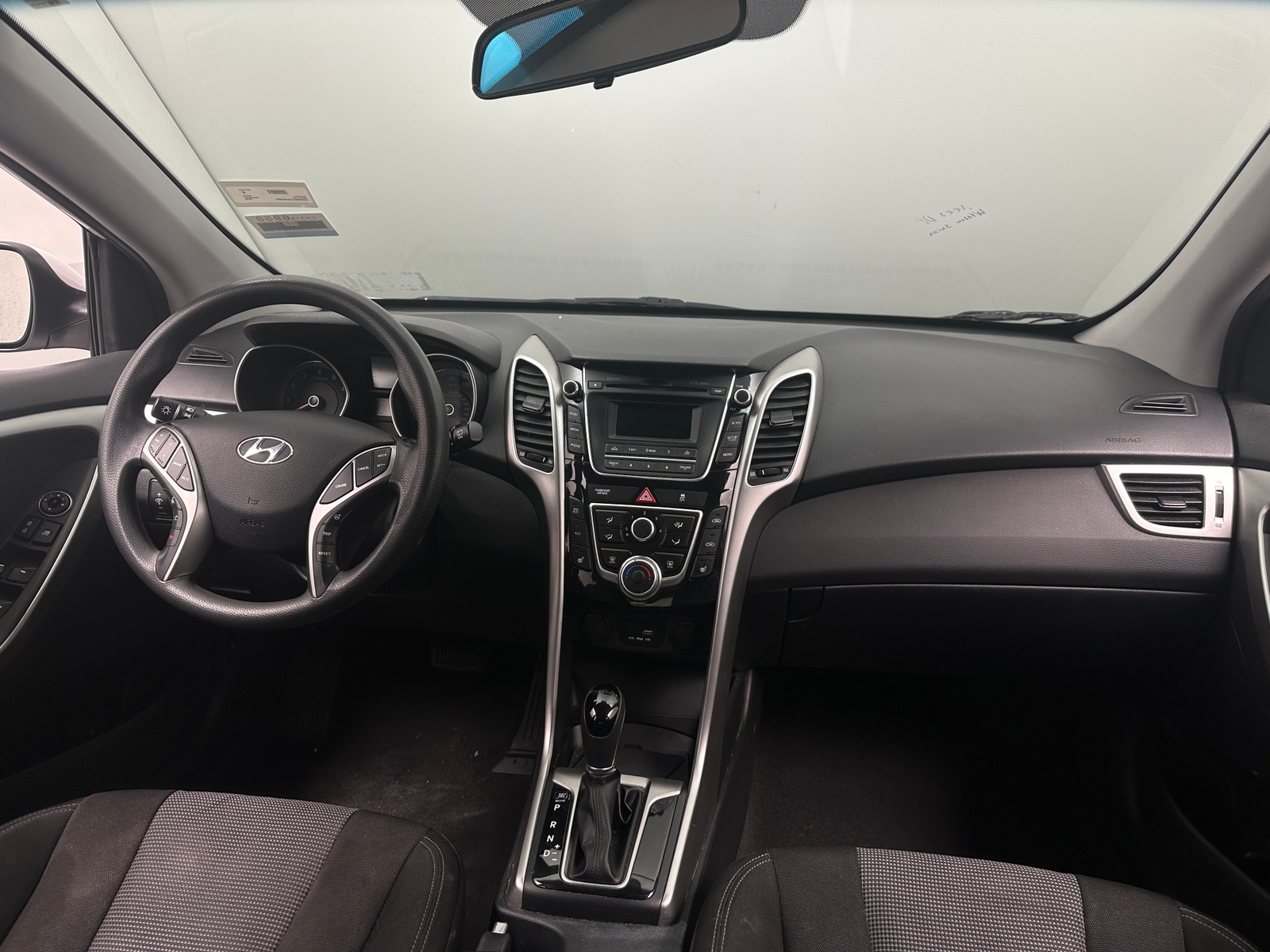 Thumbnail: 2016 Hyundai Elantra - 3