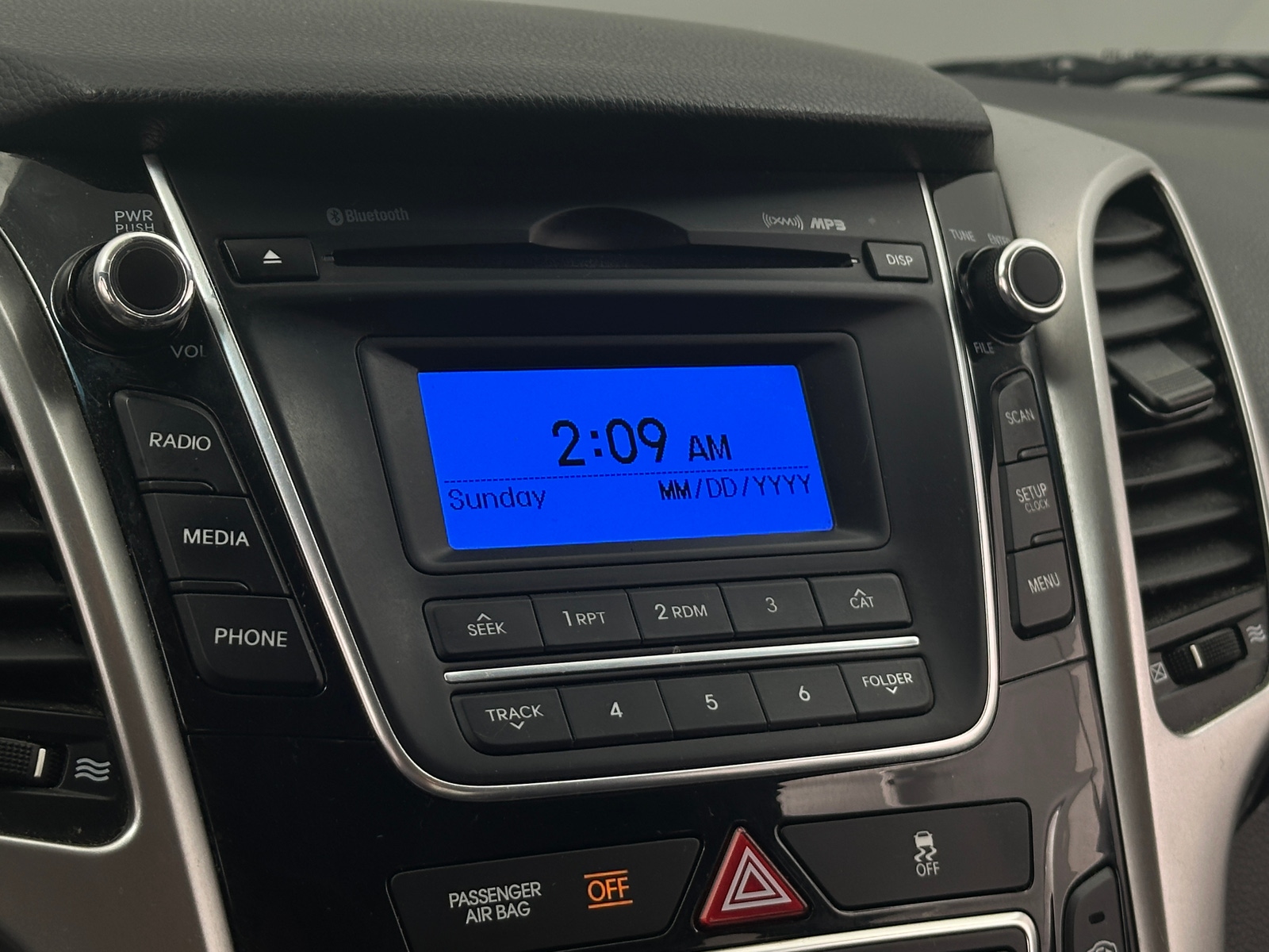 Thumbnail: 2016 Hyundai Elantra - 4