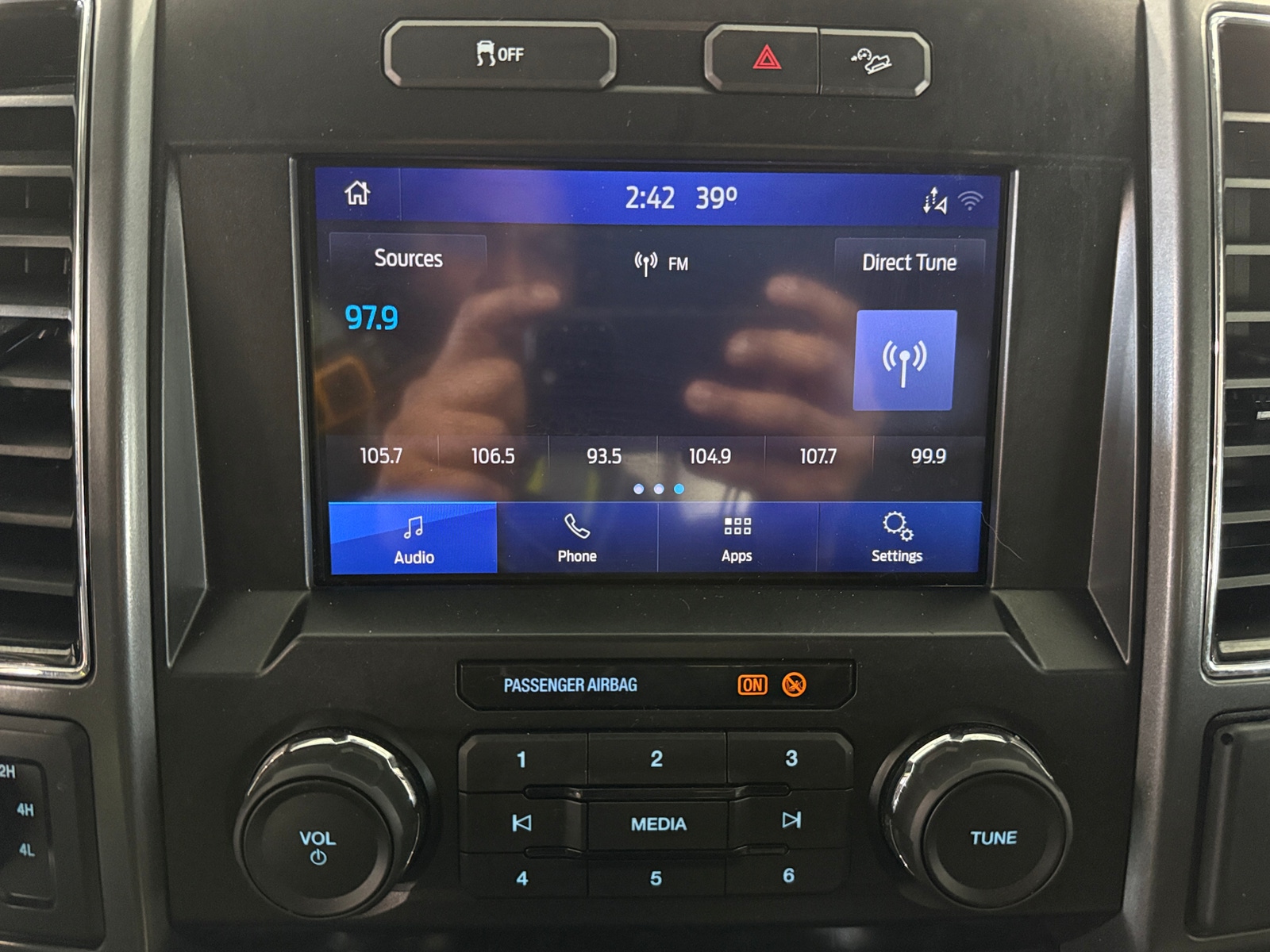 Thumbnail: 2022 Ford Econoline - 4