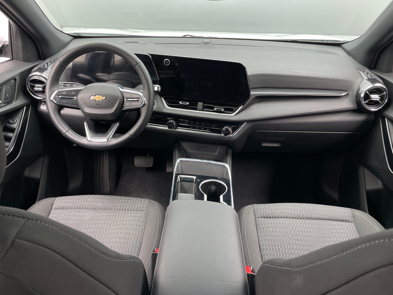 Thumbnail: 2025 Chevrolet Equinox - 3