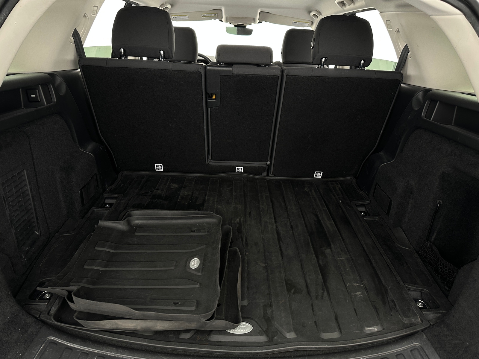 Thumbnail: 2020 Land Rover Discovery Sport - 7