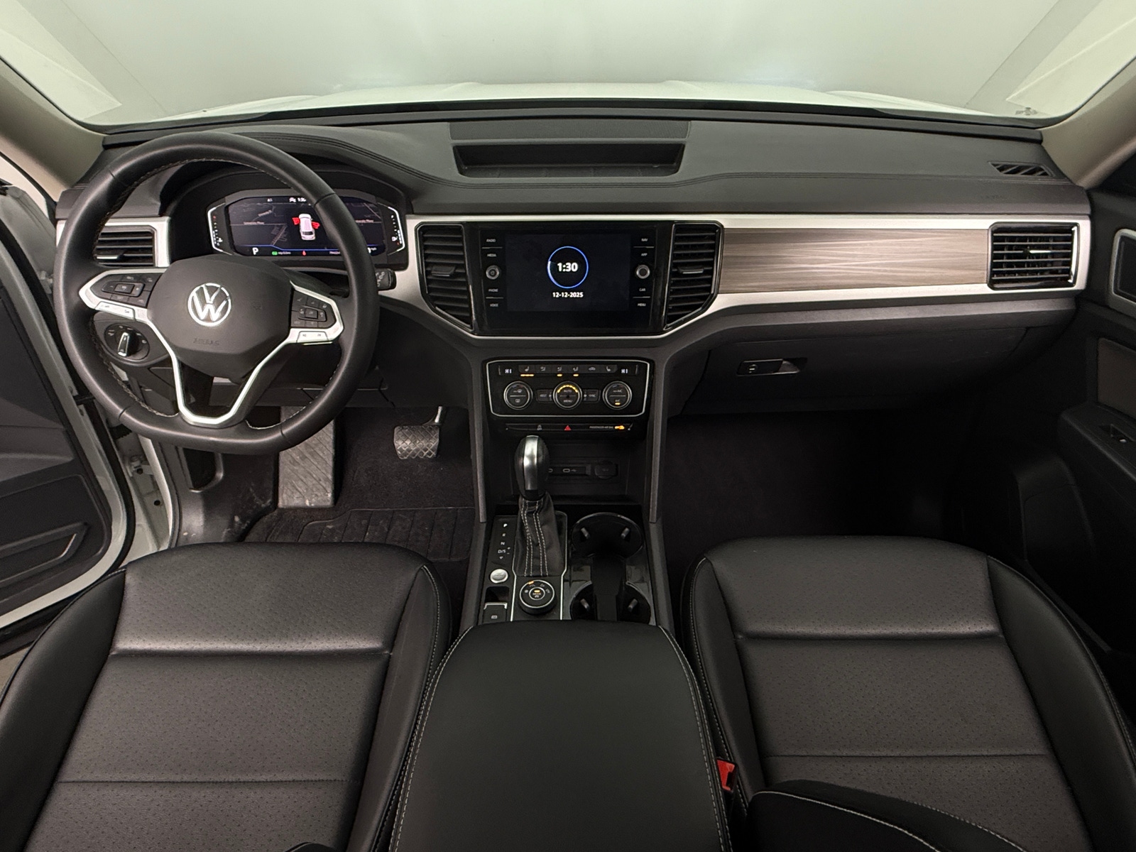 Thumbnail: 2021 Volkswagen Atlas - 2