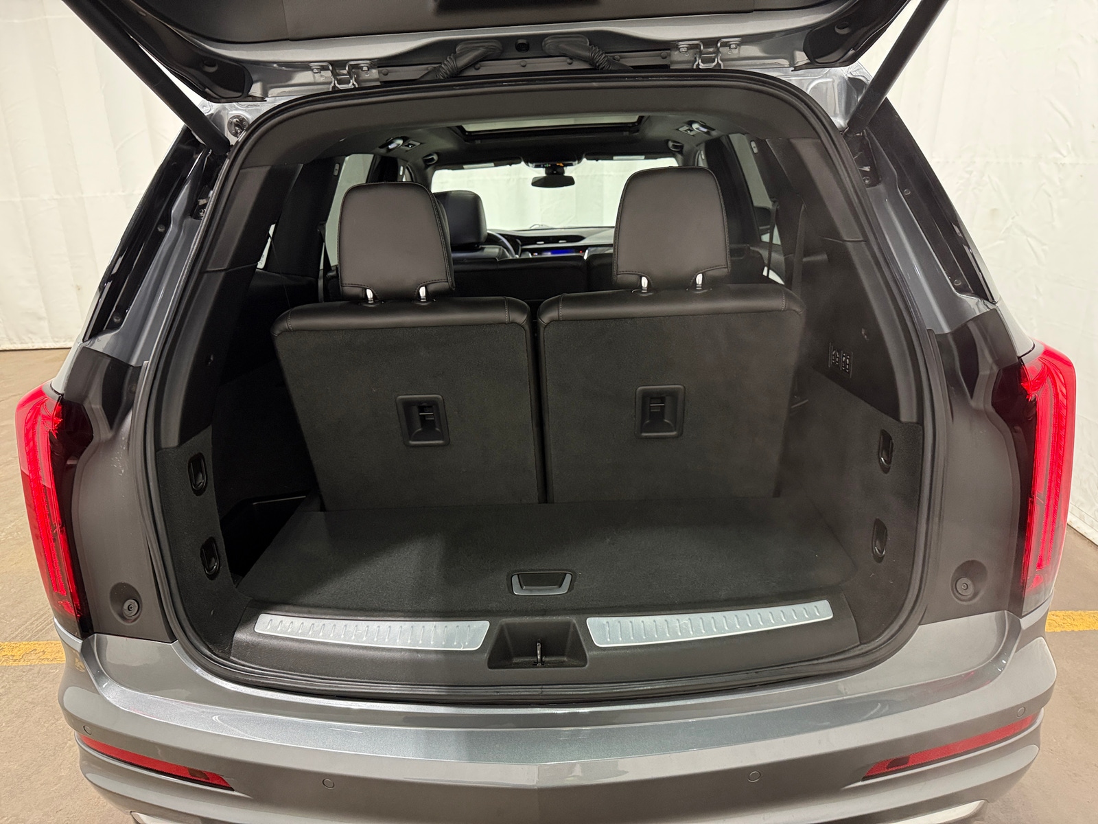 Thumbnail: 2020 Cadillac XT6 - 6