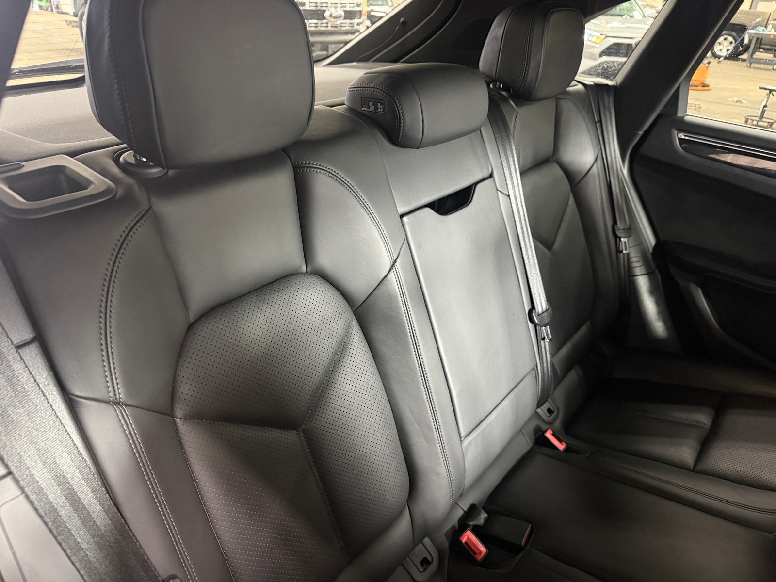 Thumbnail: 2015 Porsche Macan - 5