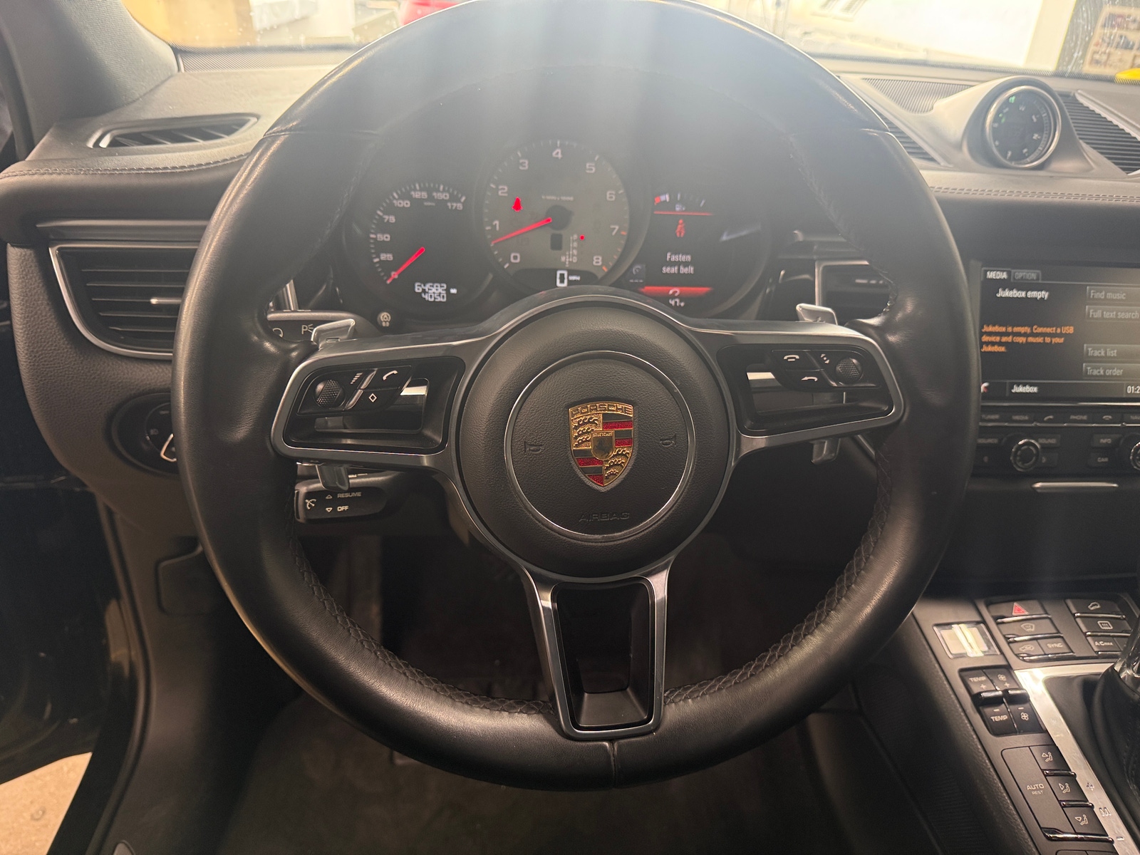 Thumbnail: 2015 Porsche Macan - 4