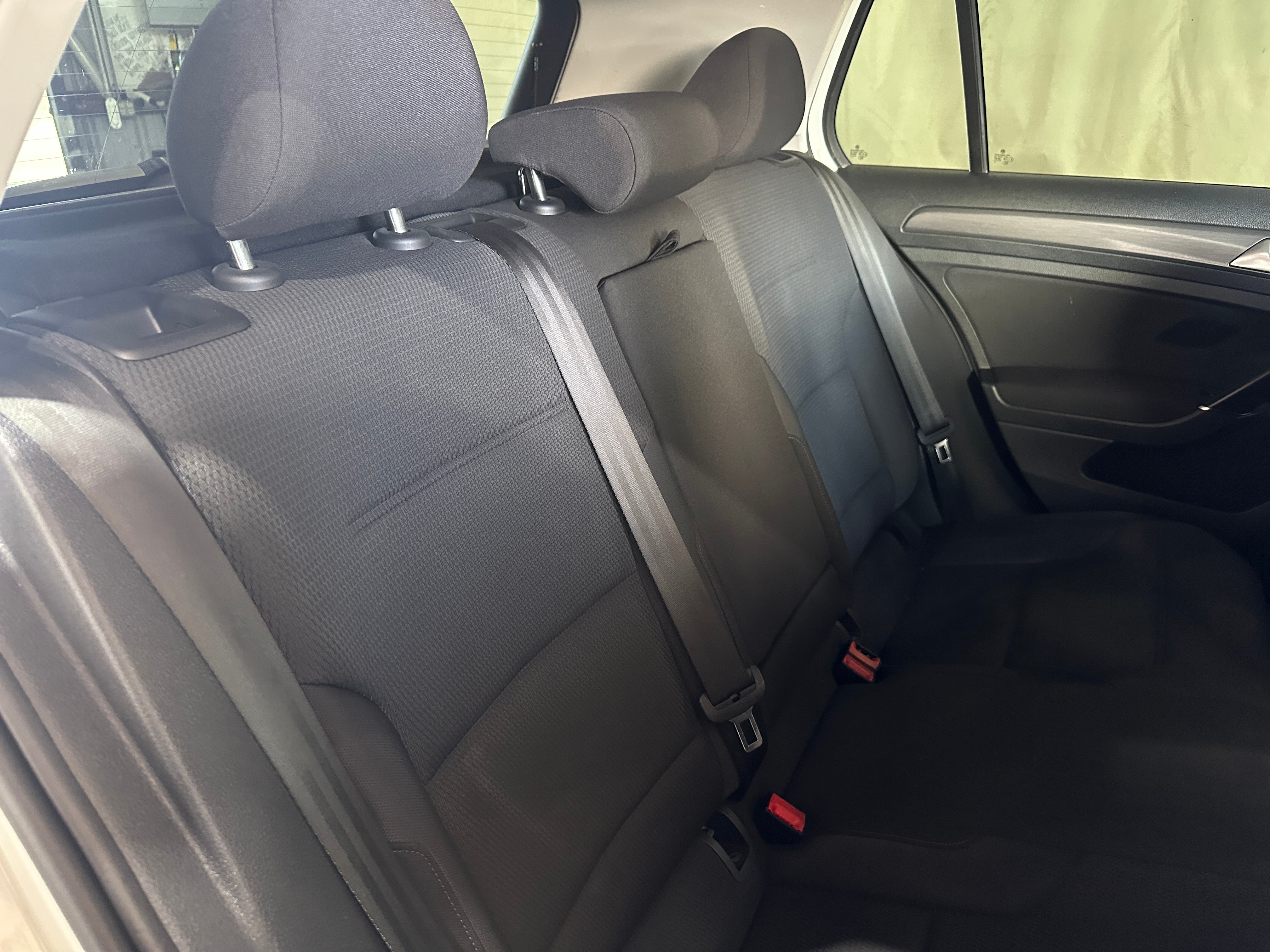 Used 2019 Volkswagen e-Golf e-Golf SE with VIN WVWKR7AU0KW918274 for sale in Auburn, WA