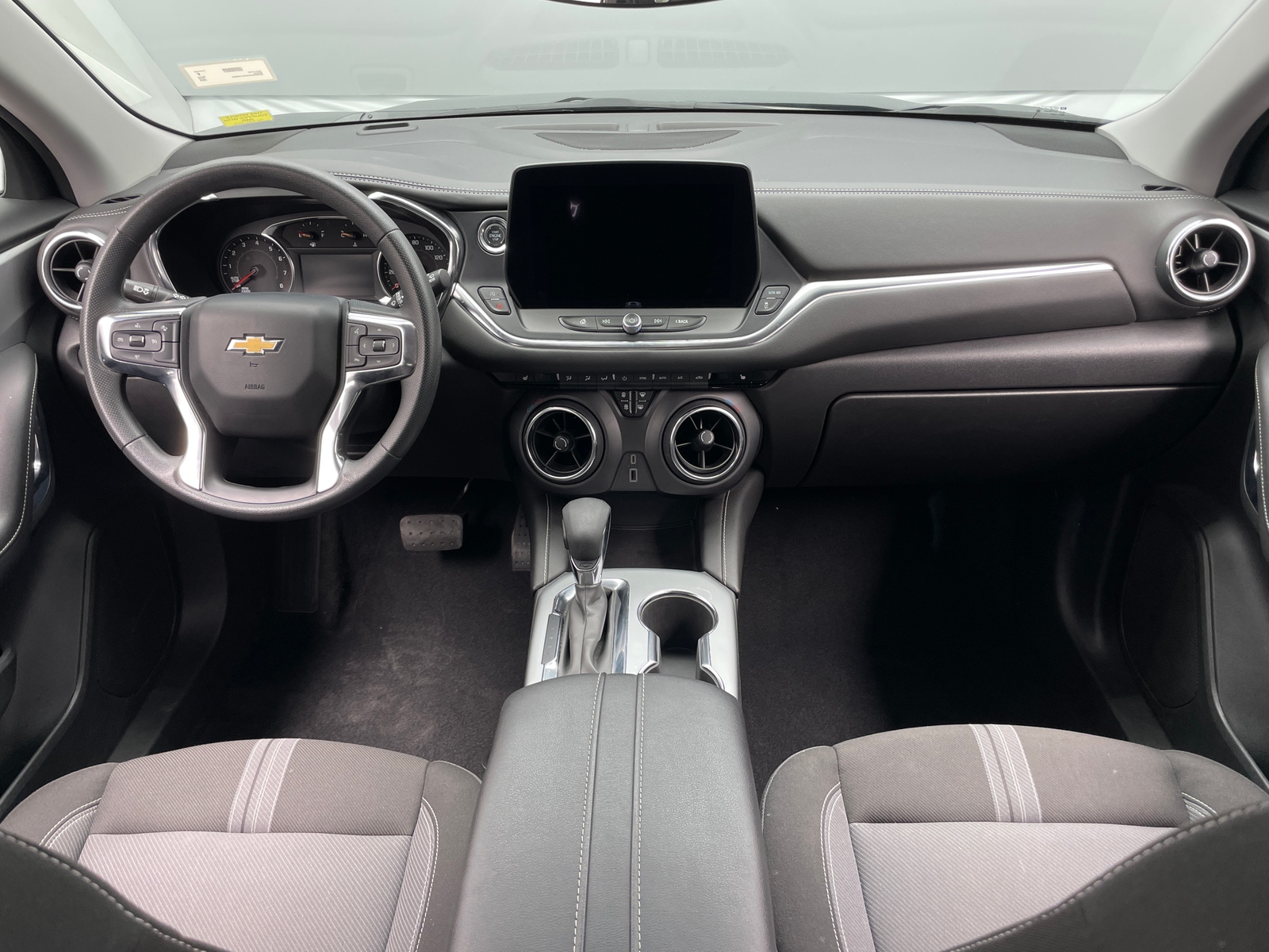 Thumbnail: 2025 Chevrolet Blazer - 3