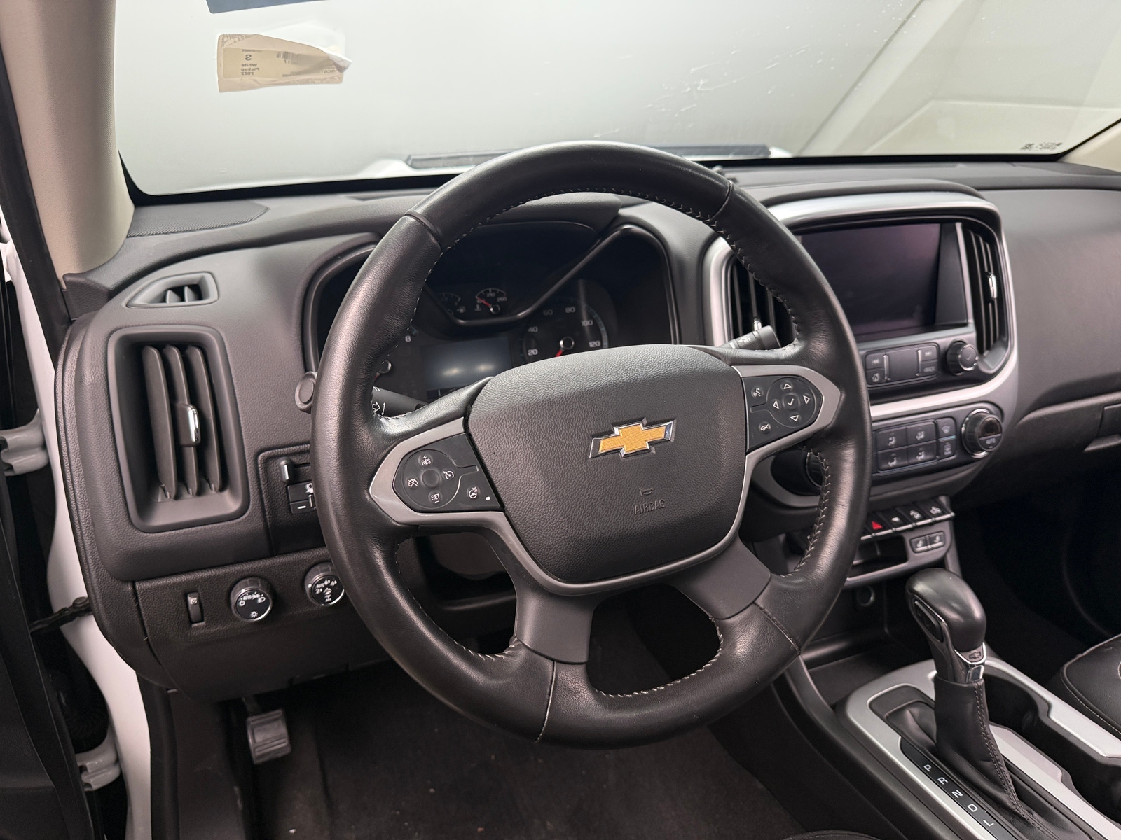 Thumbnail: 2022 Chevrolet Colorado - 4