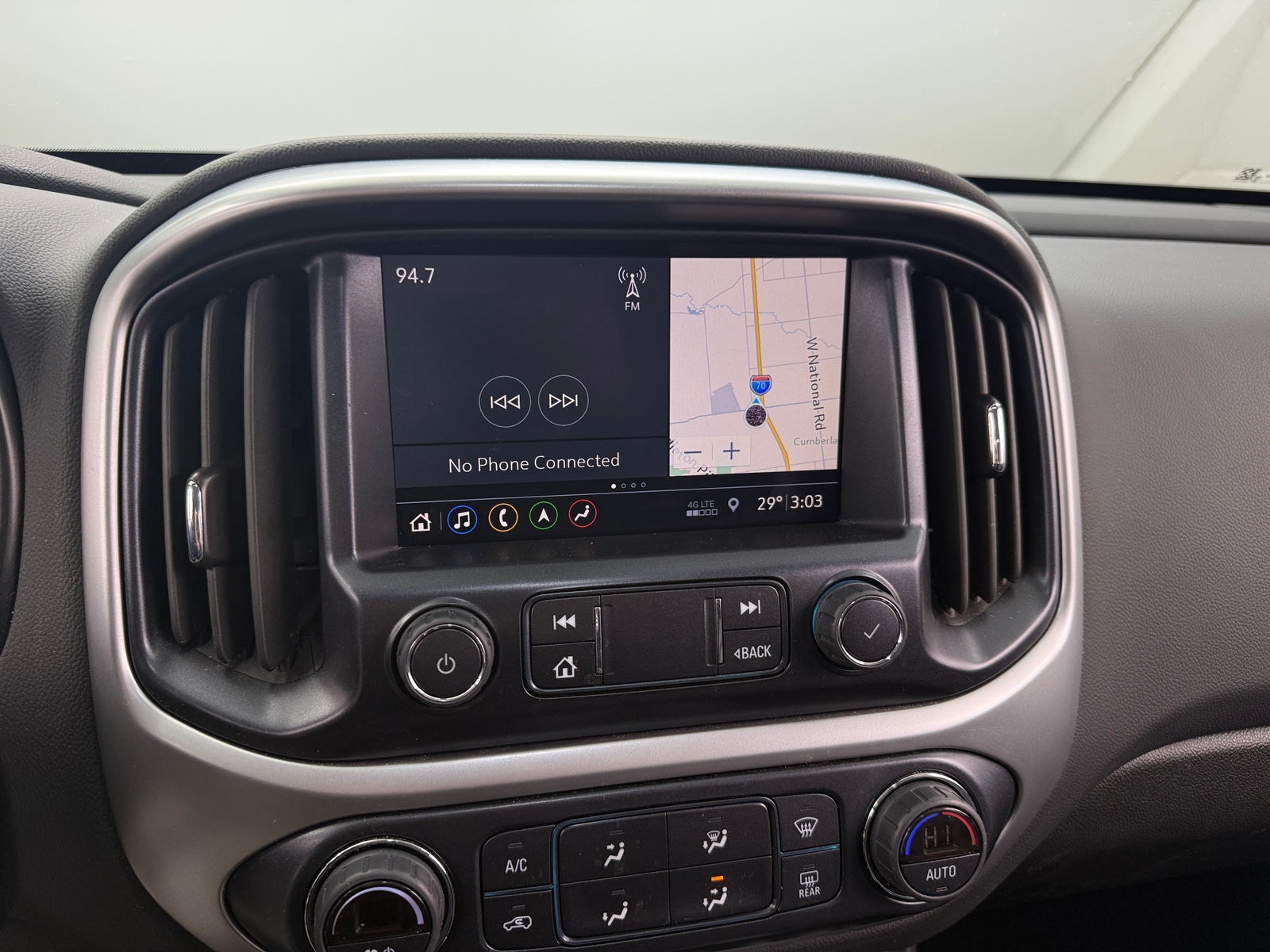 Thumbnail: 2022 Chevrolet Colorado - 3