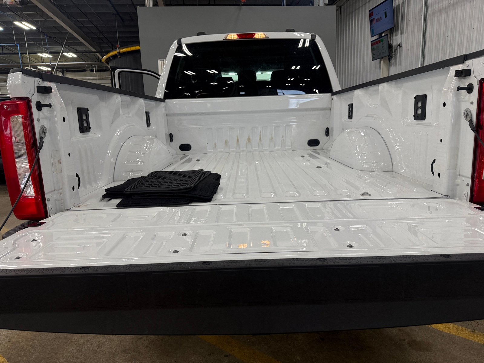 Thumbnail: 2024 Ford Econoline - 7