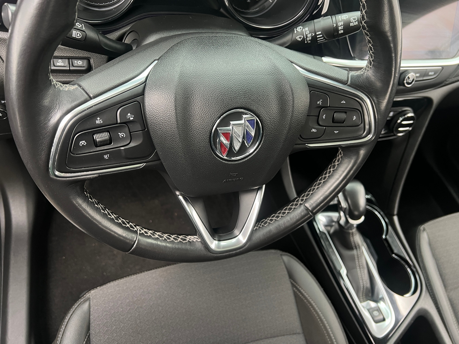 Thumbnail: 2020 Buick Encore GX - 4