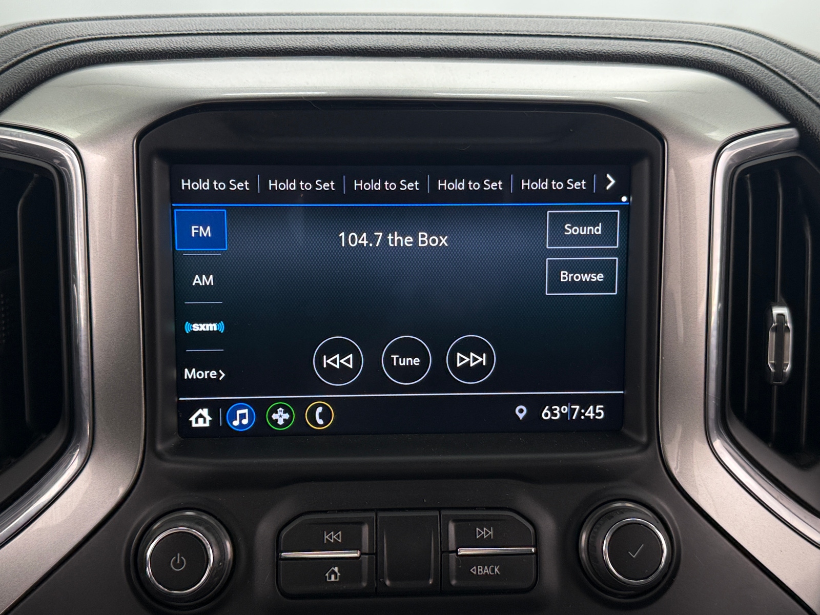 Thumbnail: 2021 Chevrolet Silverado 1500 - 4