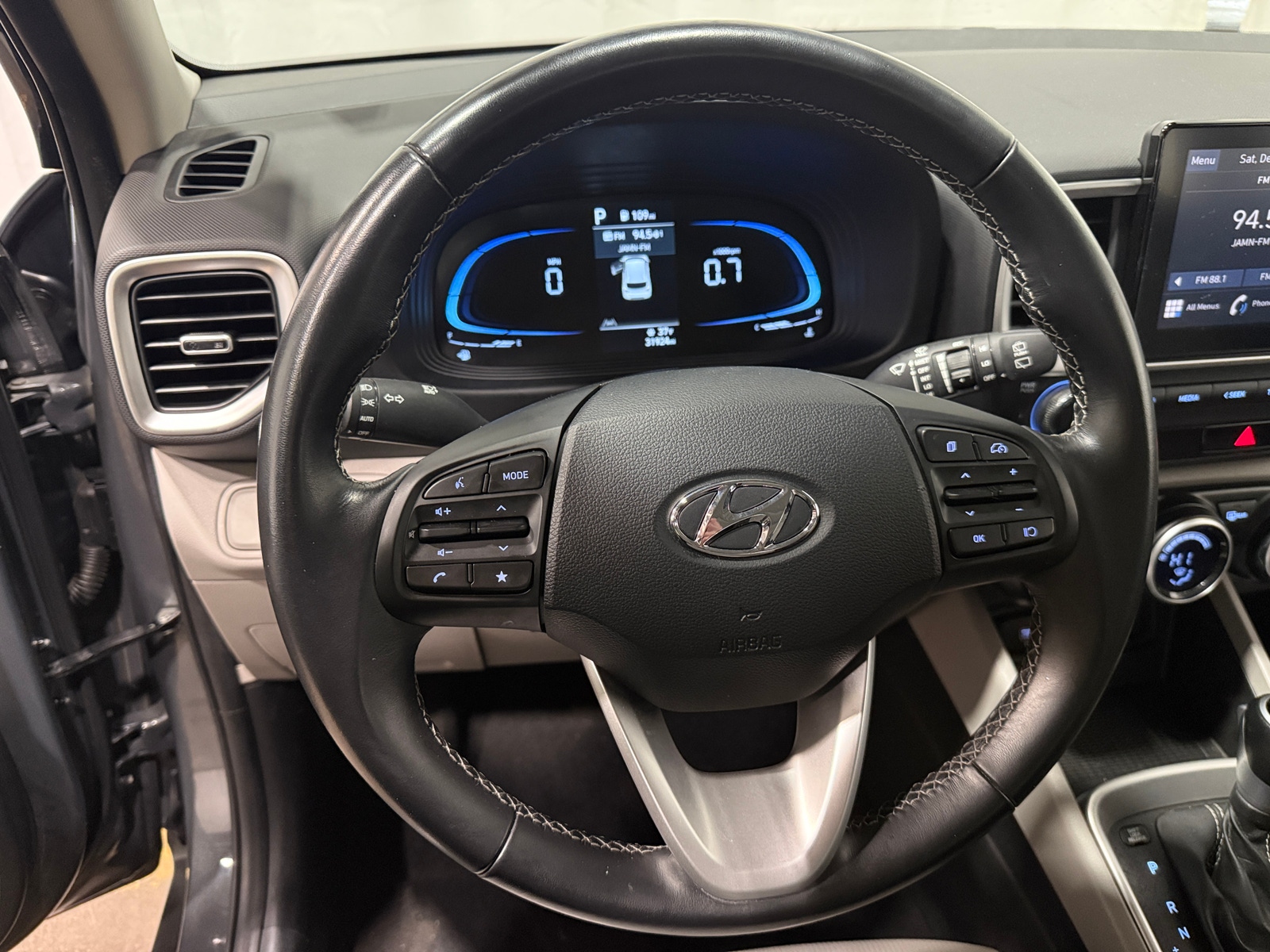 Thumbnail: 2024 Hyundai Venue - 5