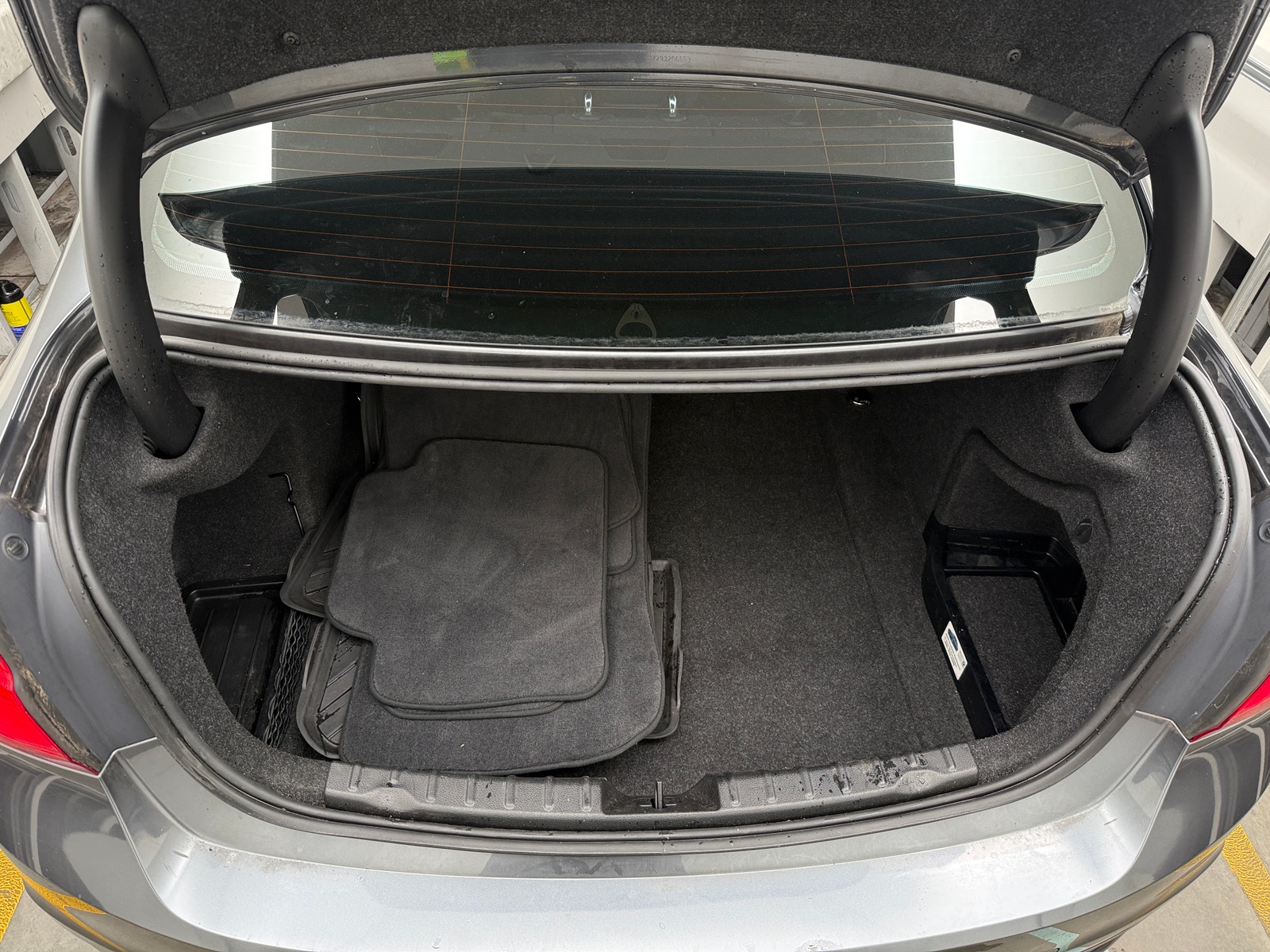 Thumbnail: 2018 BMW 3 Series - 6