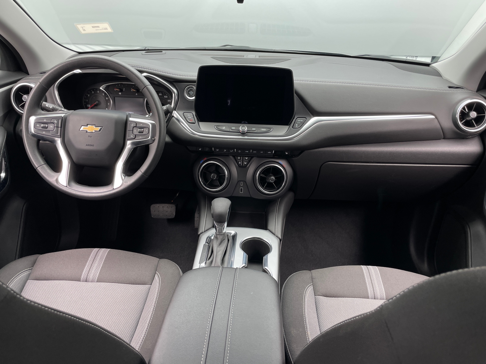 Thumbnail: 2025 Chevrolet Blazer - 3