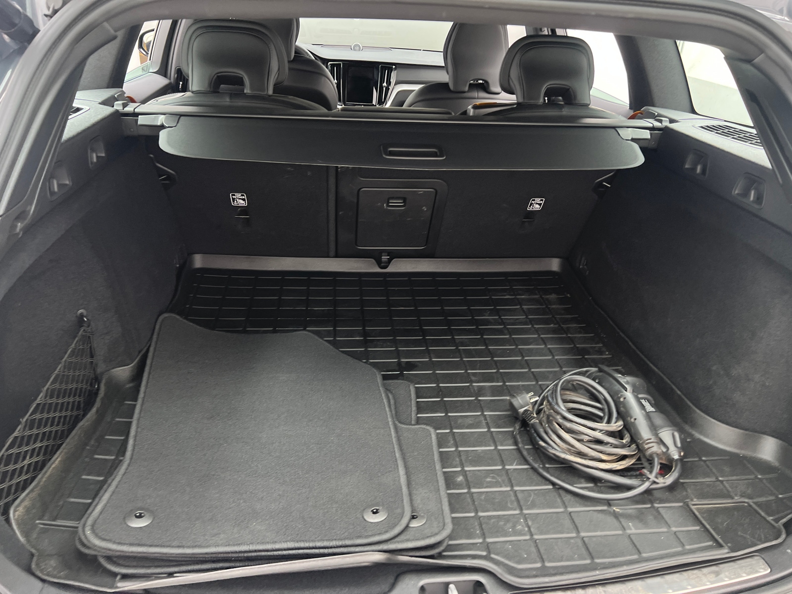 Thumbnail: 2024 Volvo V60 - 6