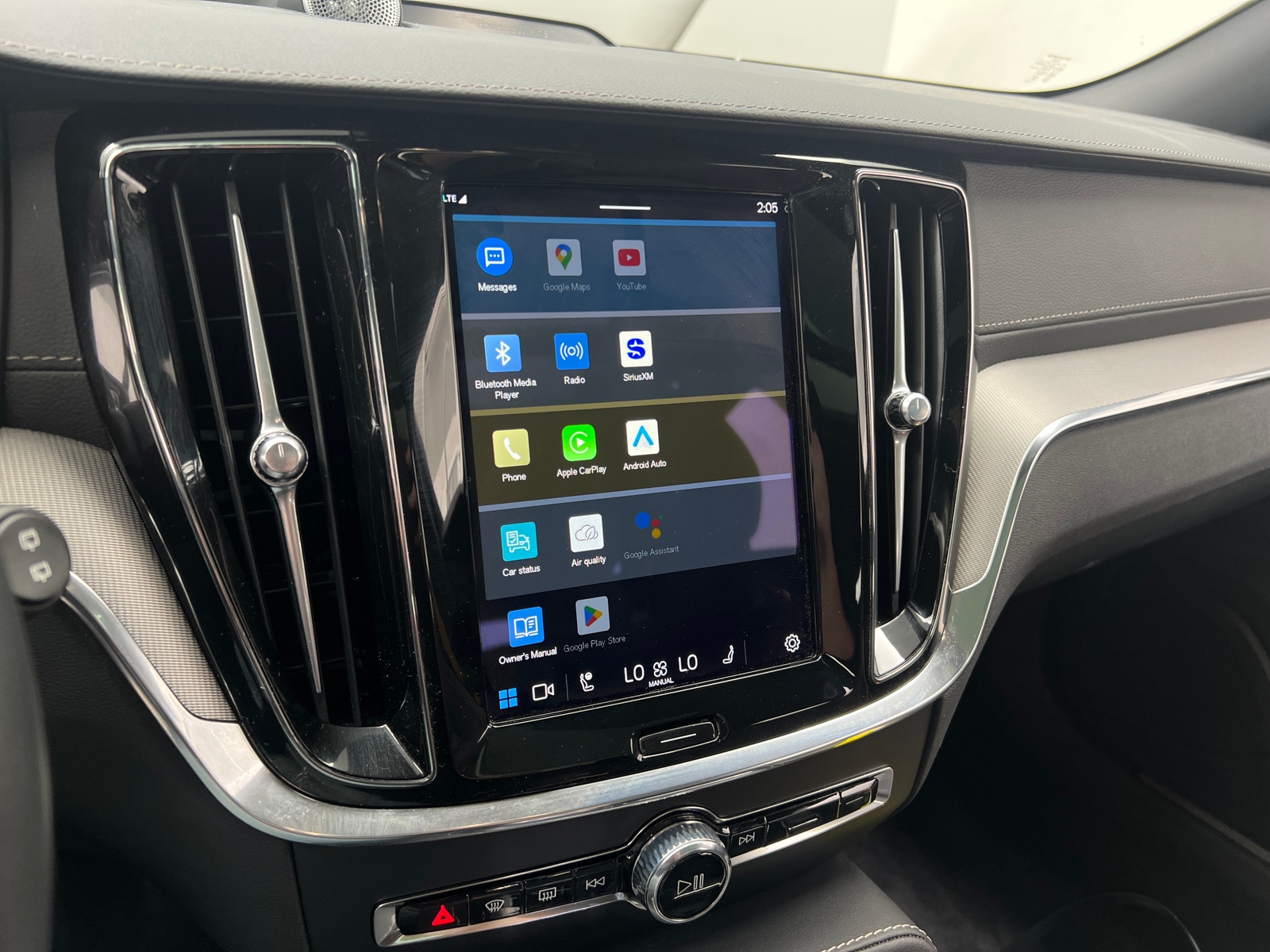 Thumbnail: 2024 Volvo V60 - 3