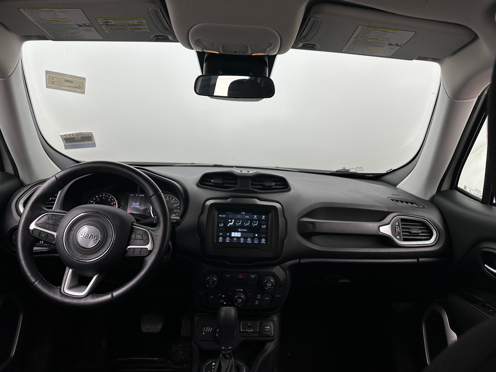 Thumbnail: 2019 Jeep Renegade - 3