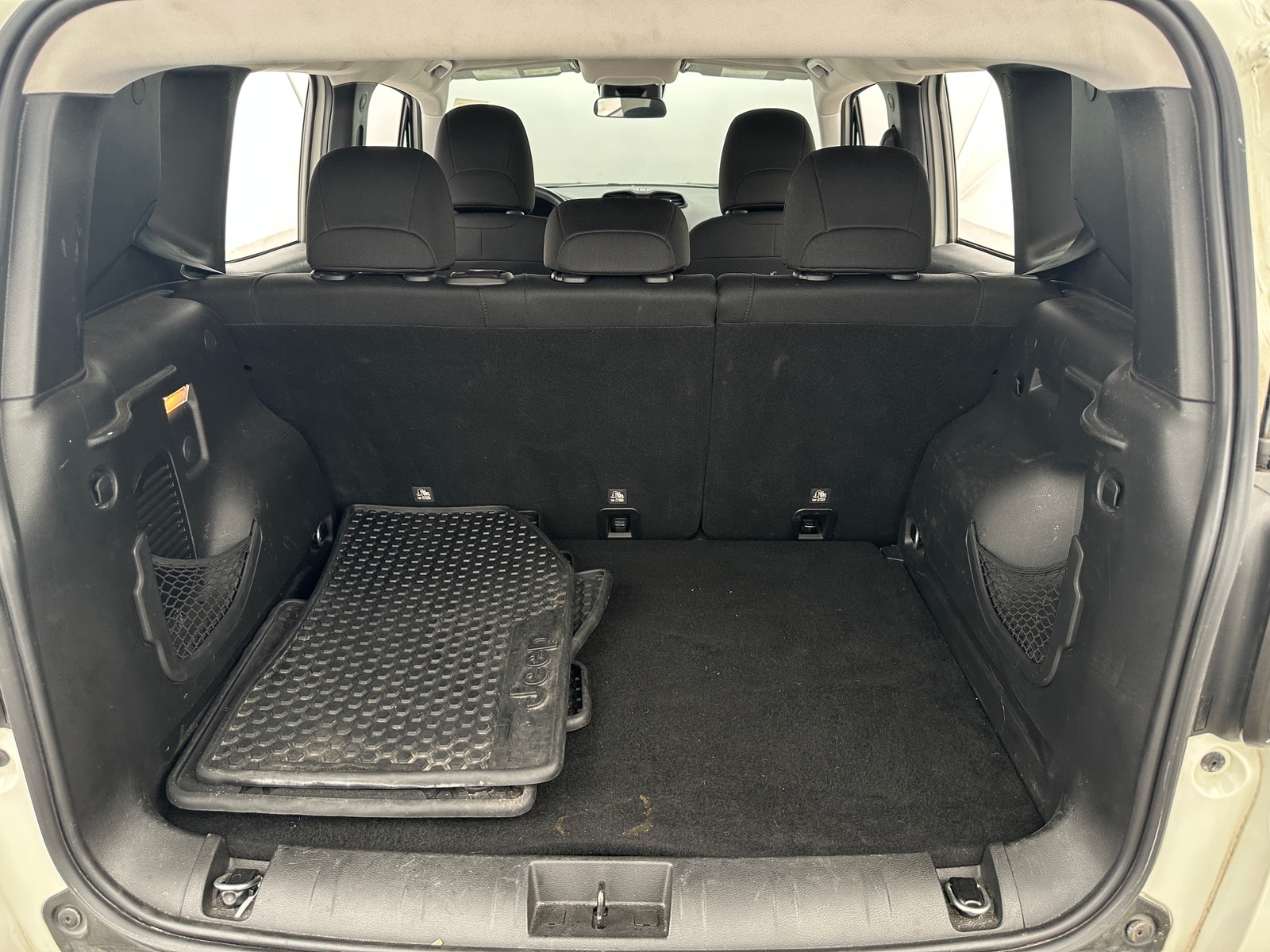 Thumbnail: 2019 Jeep Renegade - 7