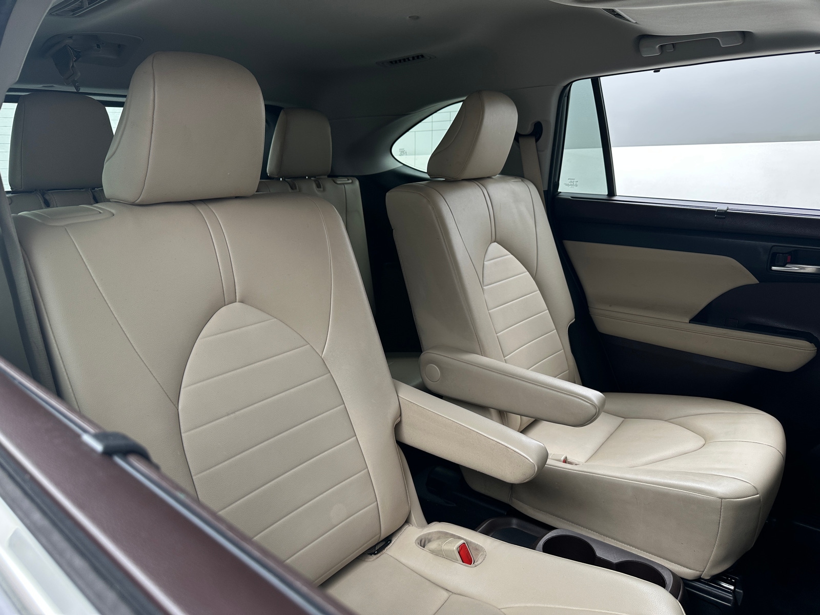 Thumbnail: 2022 Toyota Highlander - 5